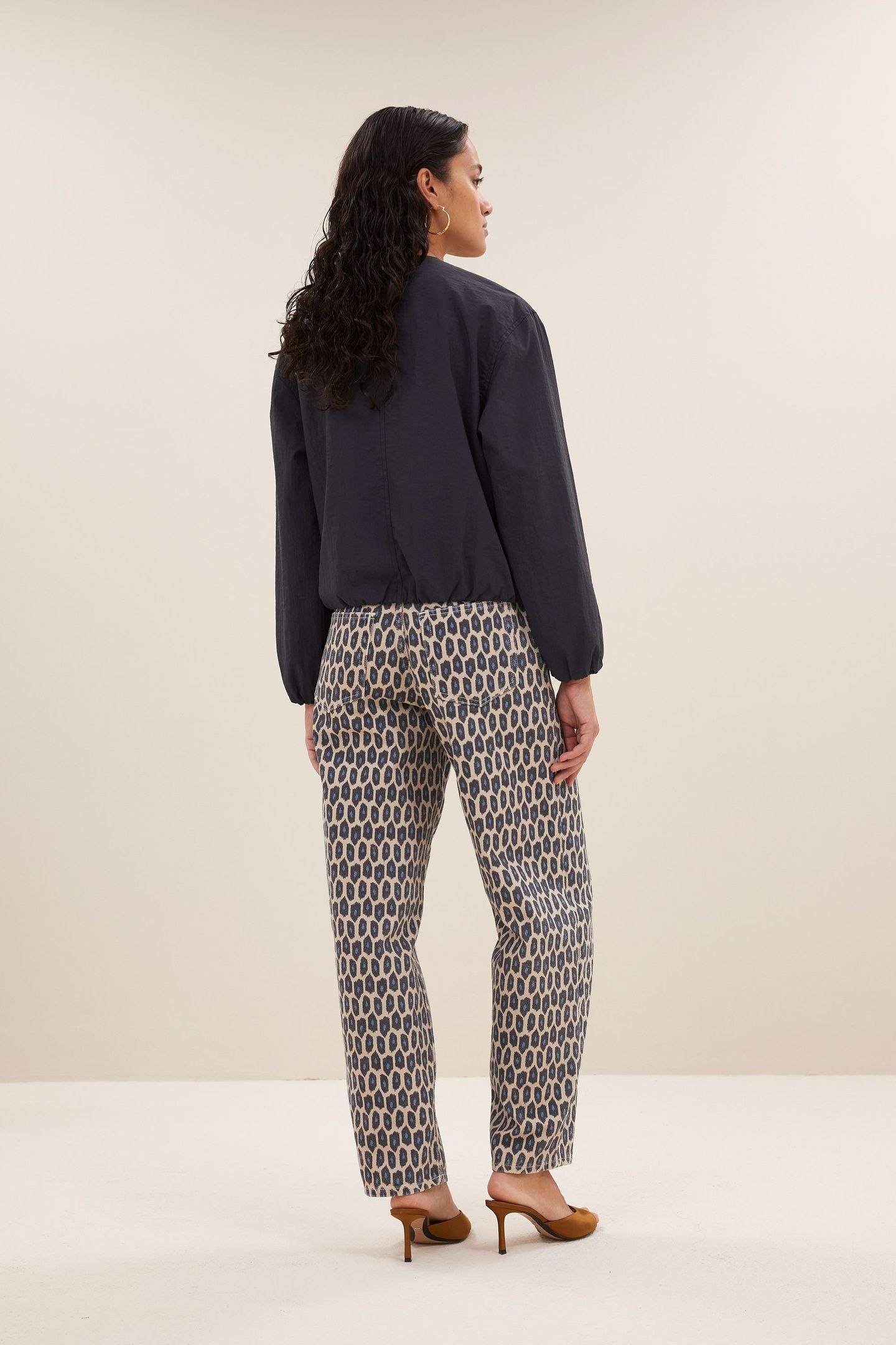 MAGGIE JACKET CHARCOAL 3
