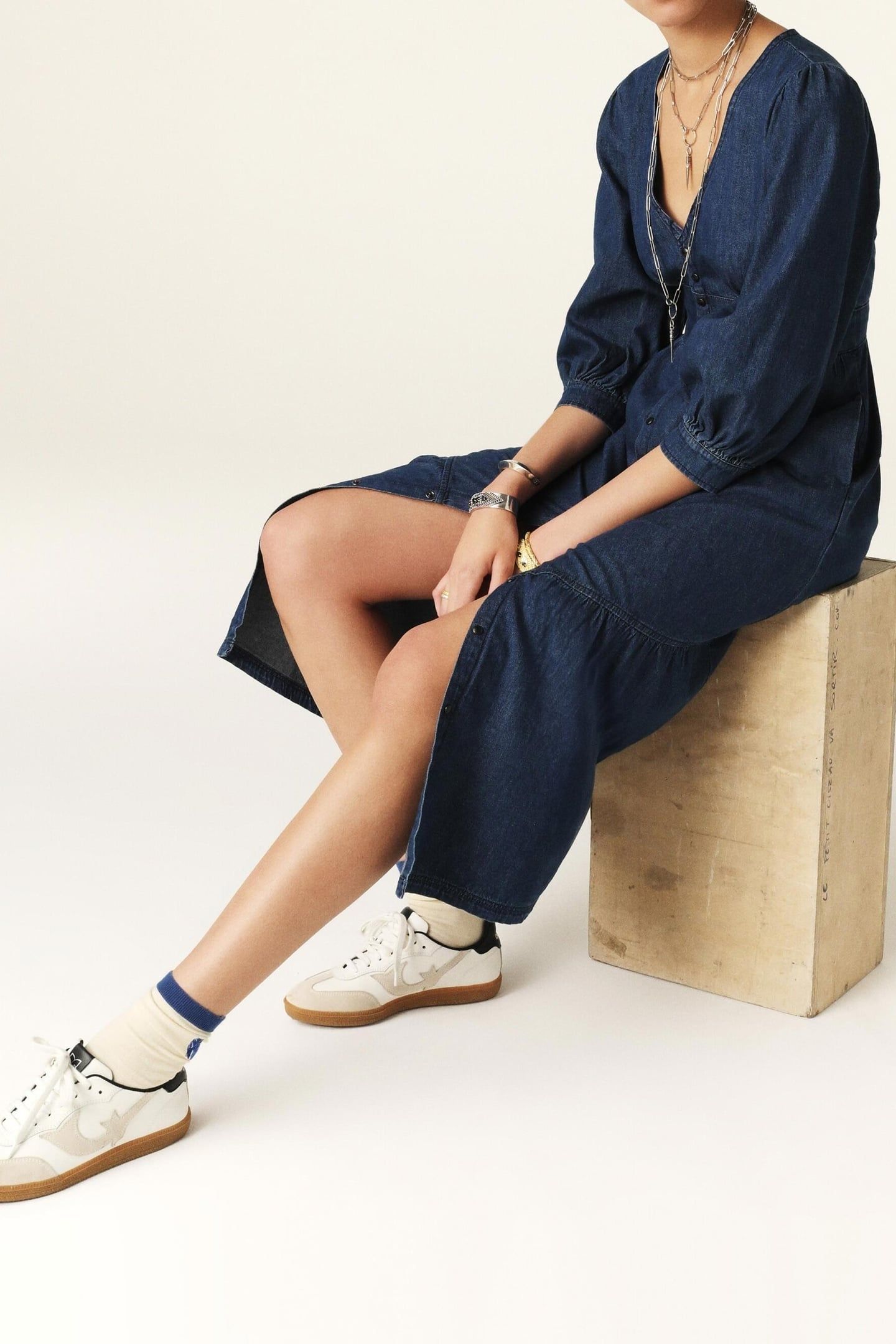 MID-LENGTH DRESS BLUE 4