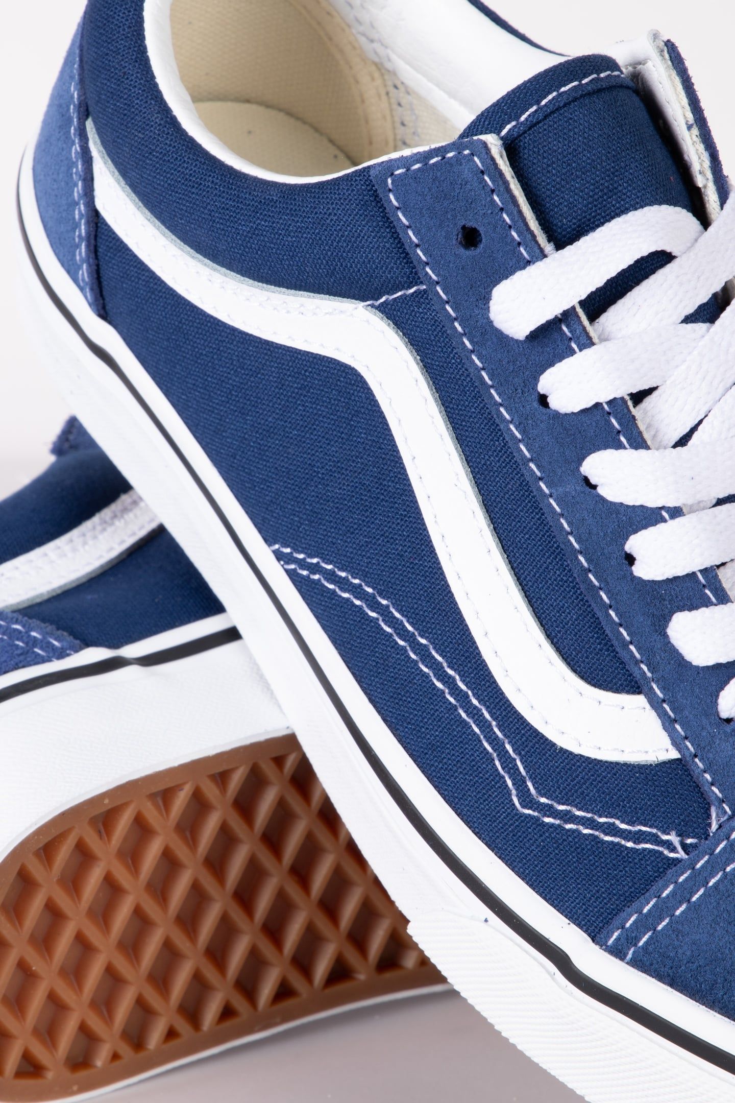 UNISEX OLD SKOOL BLUE 3