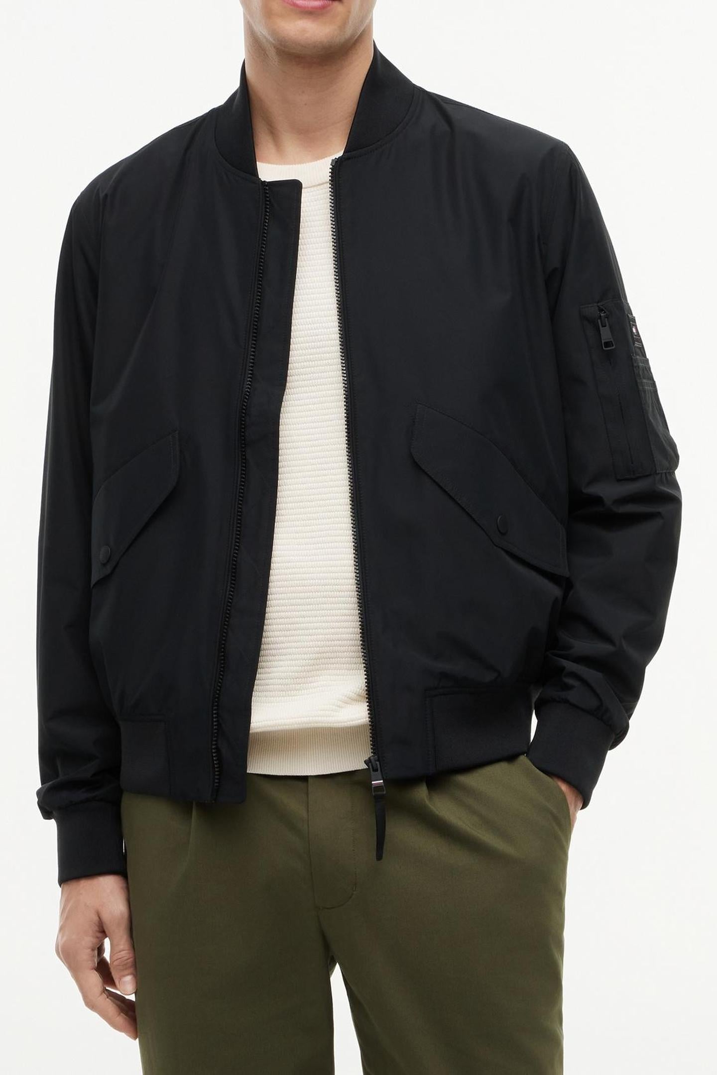 PACKABLE BOMBER BLACK 2