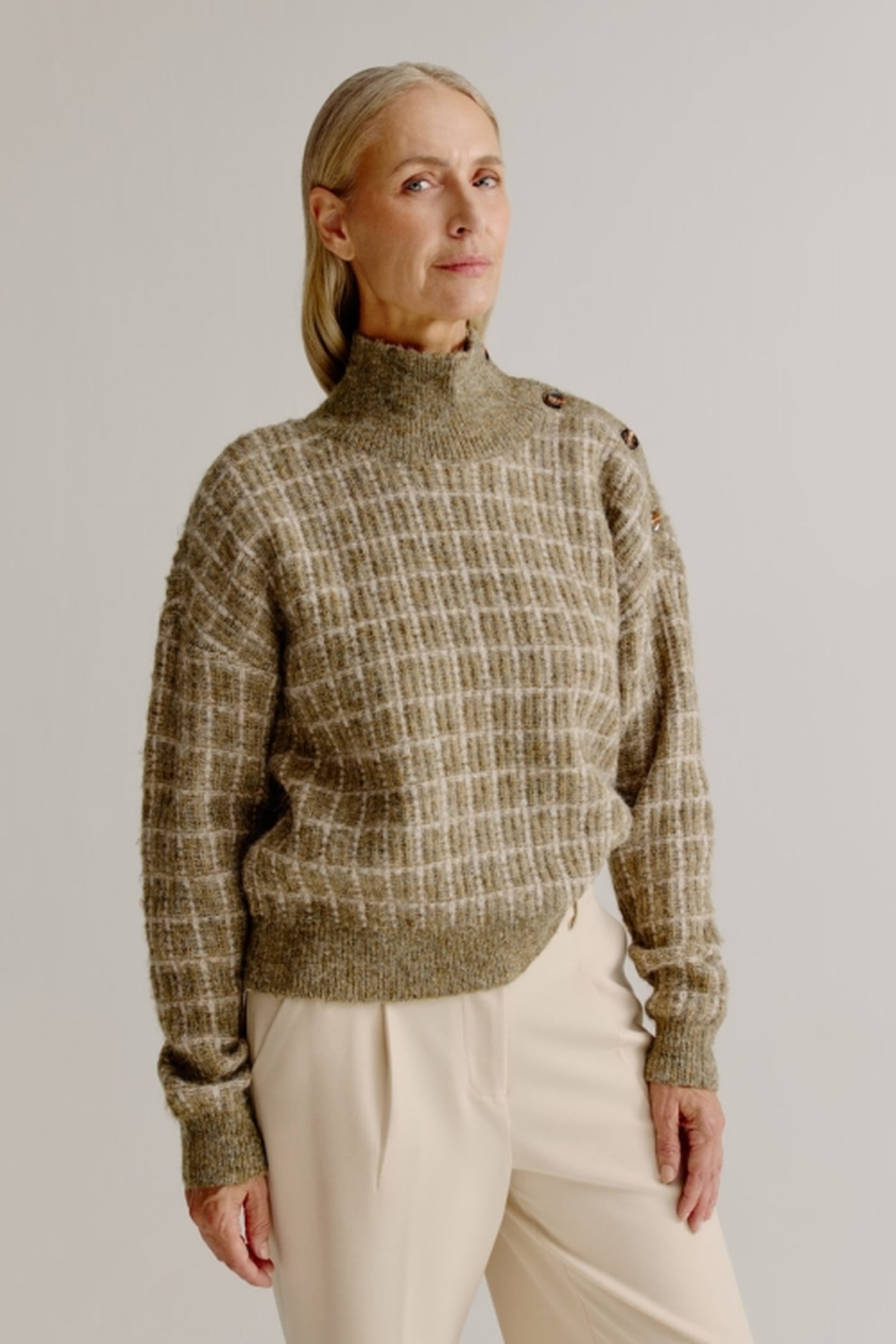 LIV SWEATER MOSS GREEN 3
