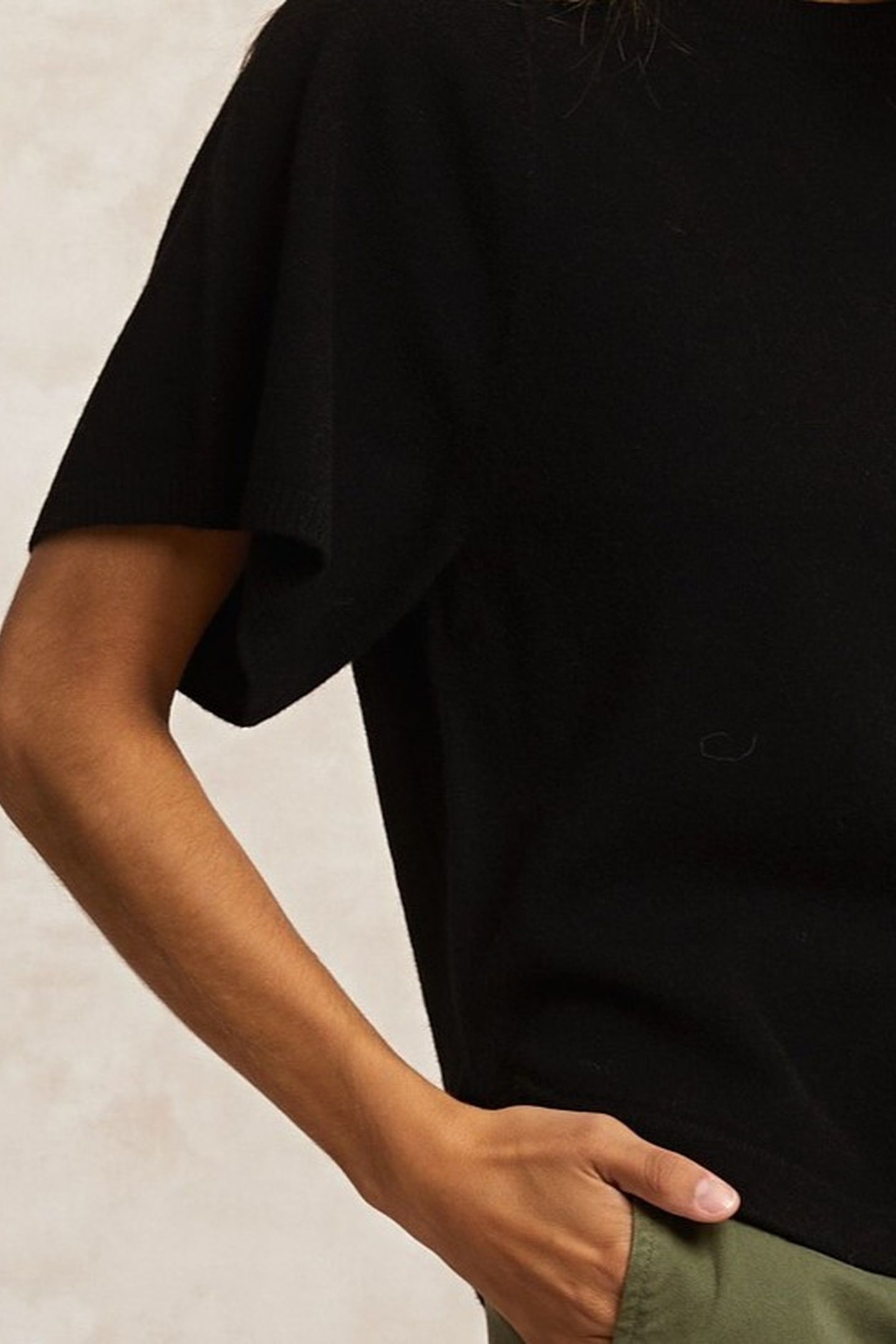 BASIC CREW NECK WIDE SS BLACK 1