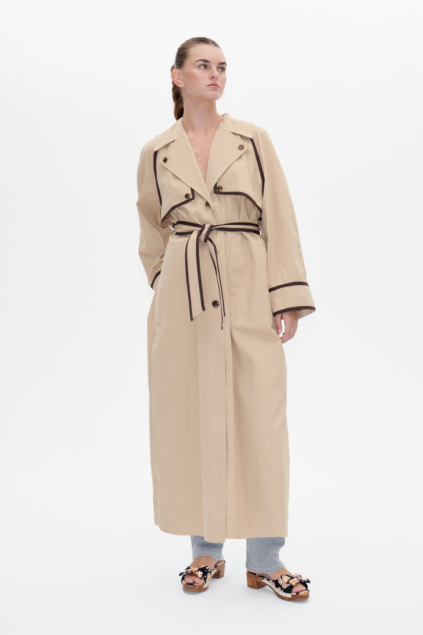 DEONA COAT TRAVERTINE 1