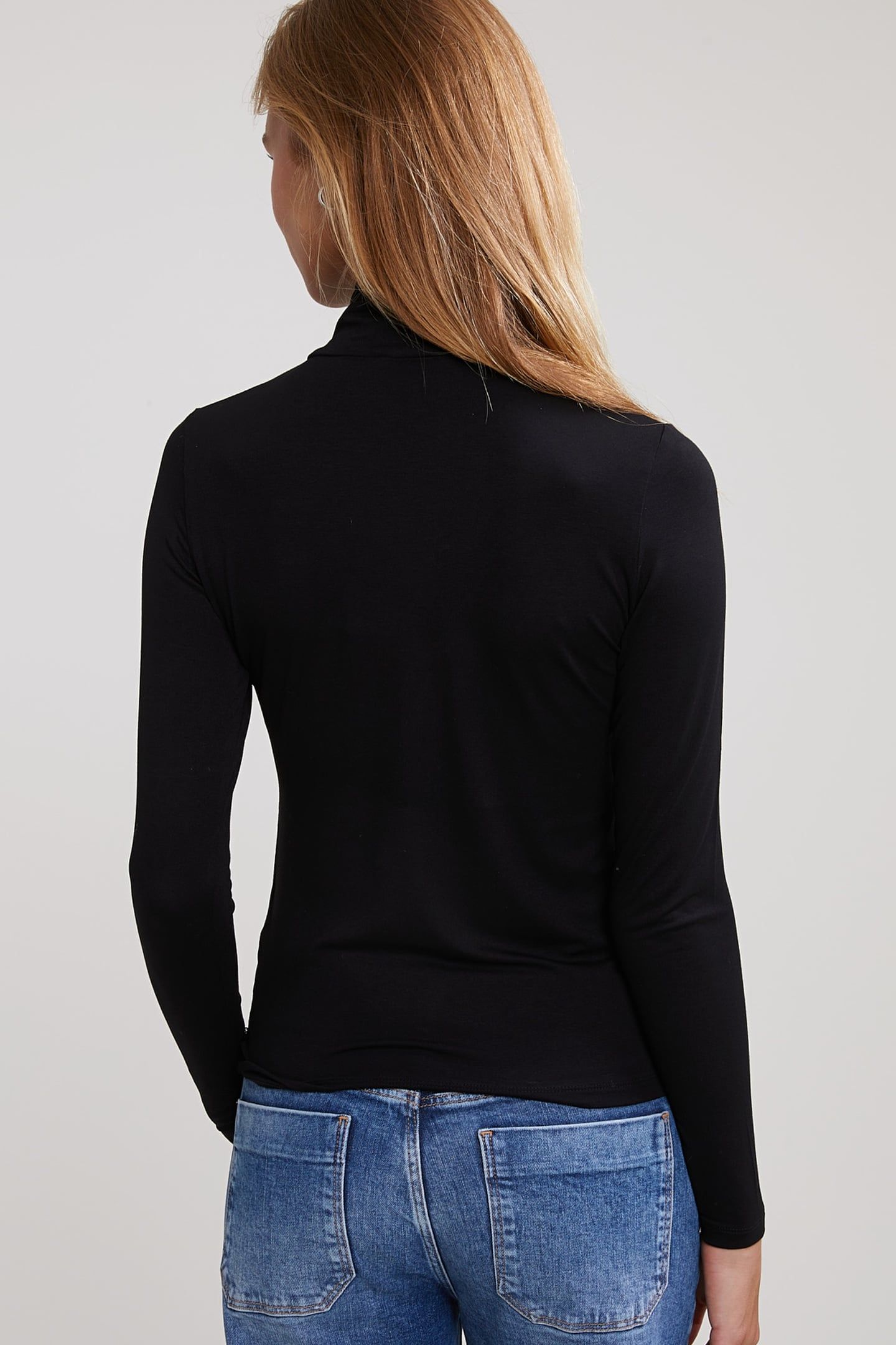 BASIC ROLL NECK T-SHIRT BLACK 2