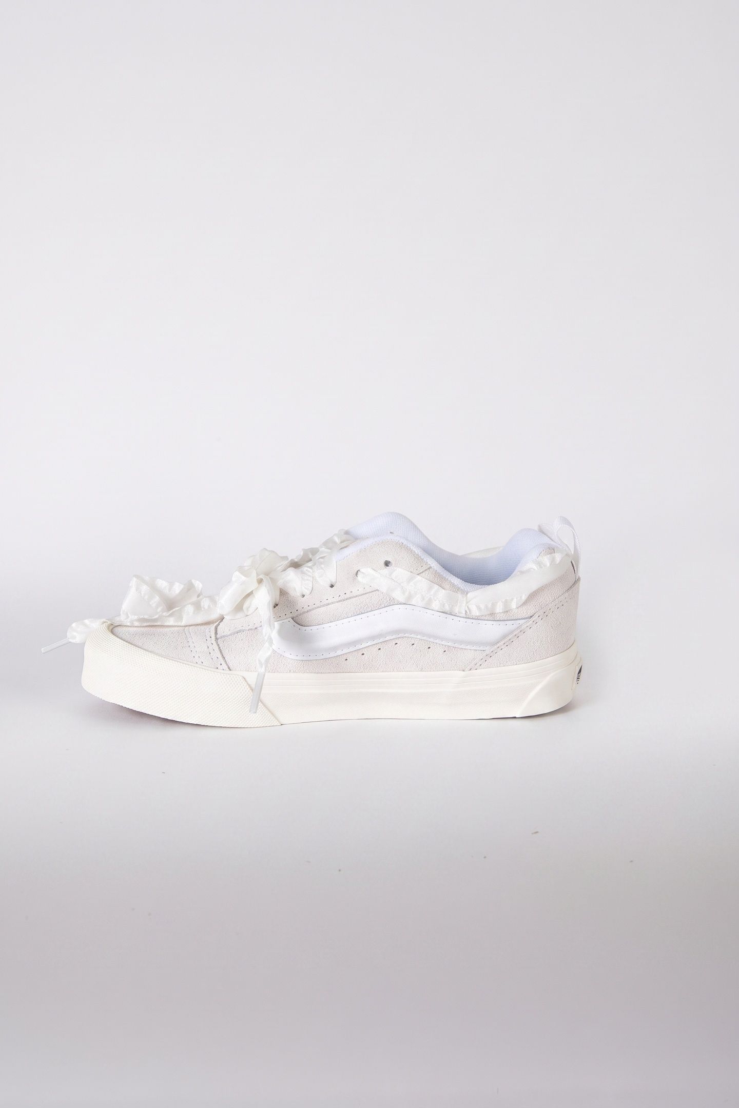 UNISEX KNU SKOOL WHITE 4