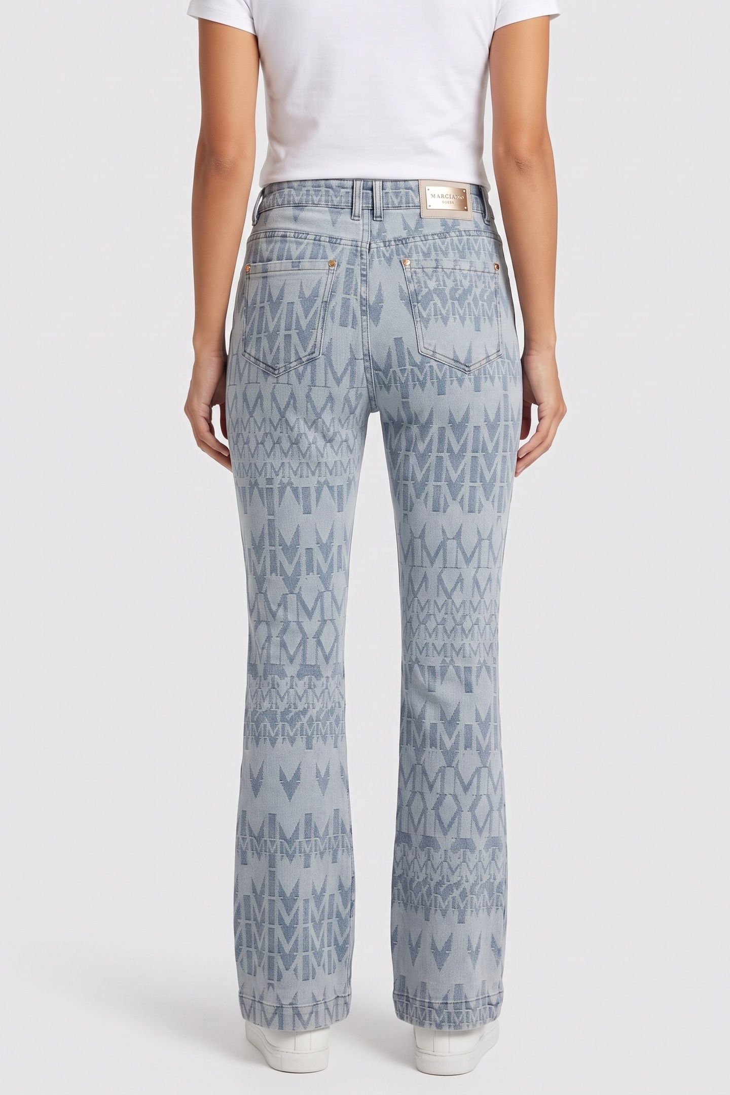 SARAH DENIM FLARED P MONOGRAM MID WASH 2