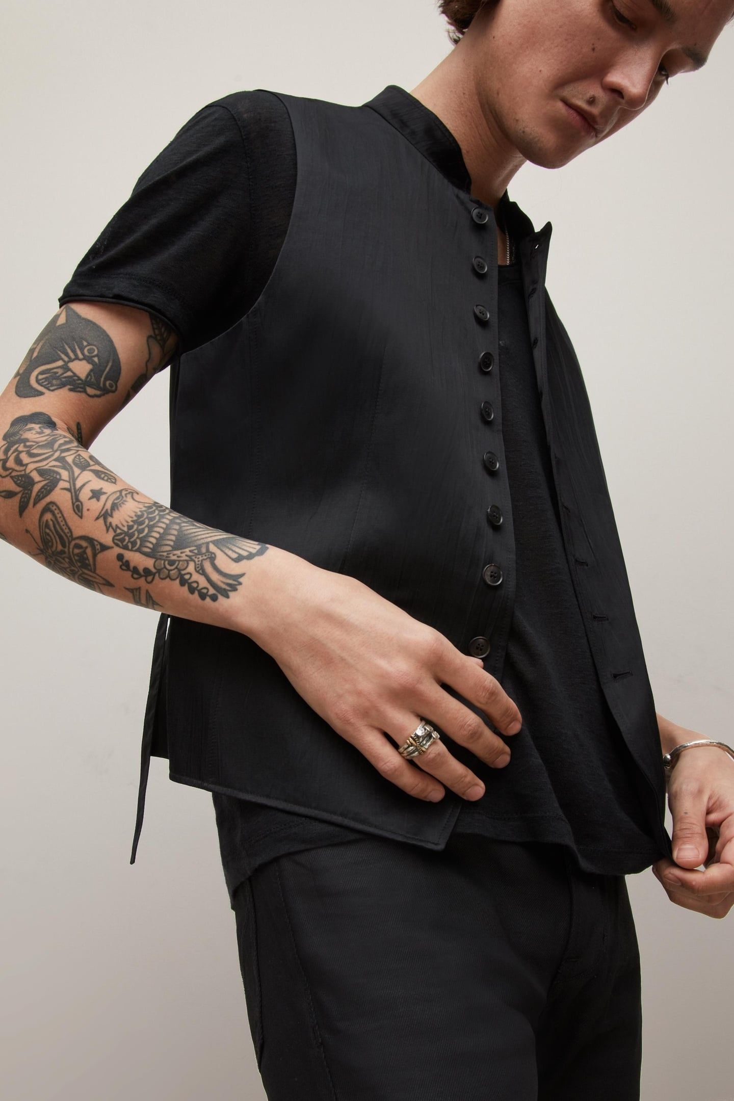 MULTI BUTTON FRONT CLOSUR BLACK 3