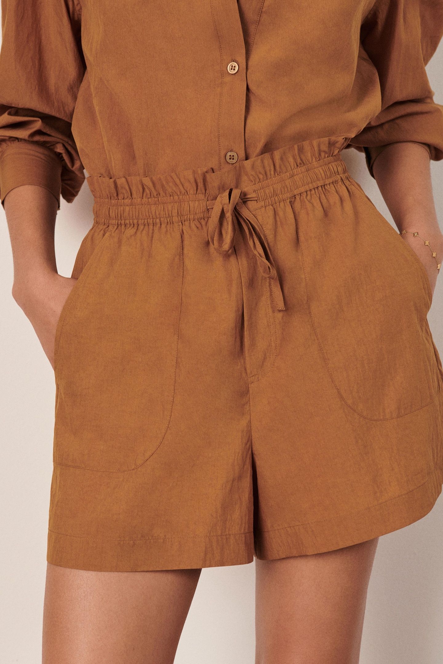 SHORTS CAMEL 3
