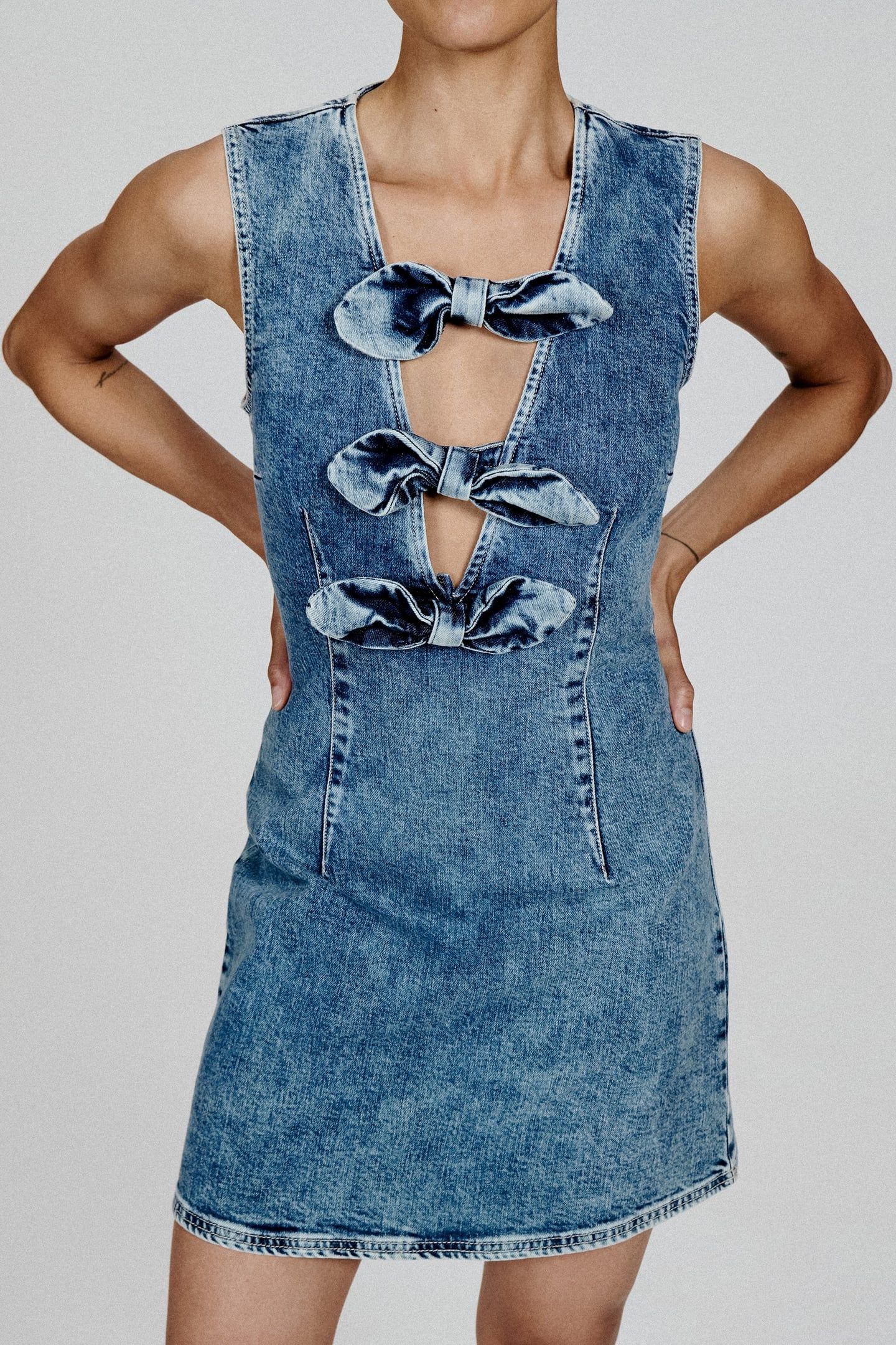 AJKI DRESS LIGHT DENIM WASH 2