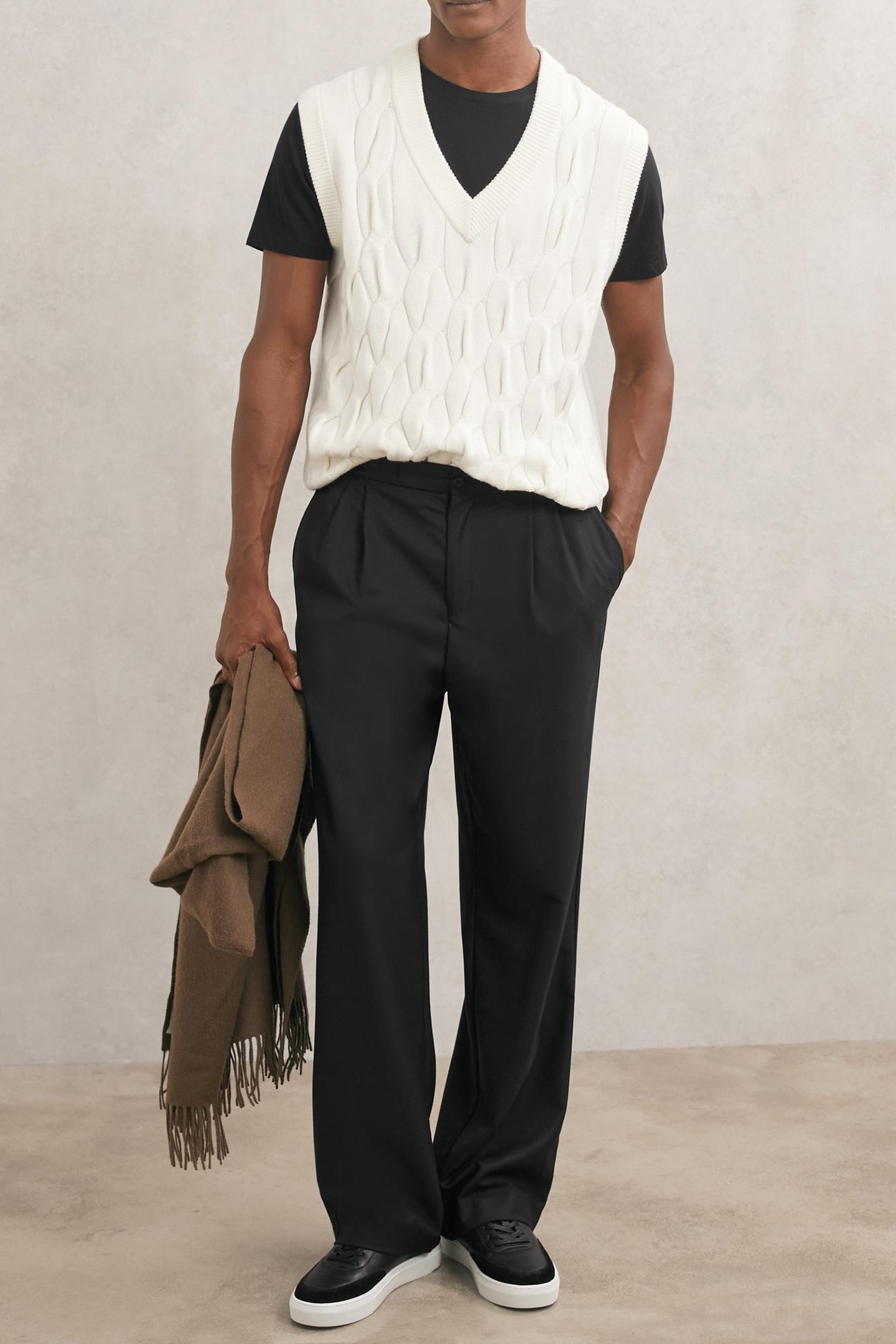 SLEEVELESS V NECK CABLE VEST WINTER WHITE 1