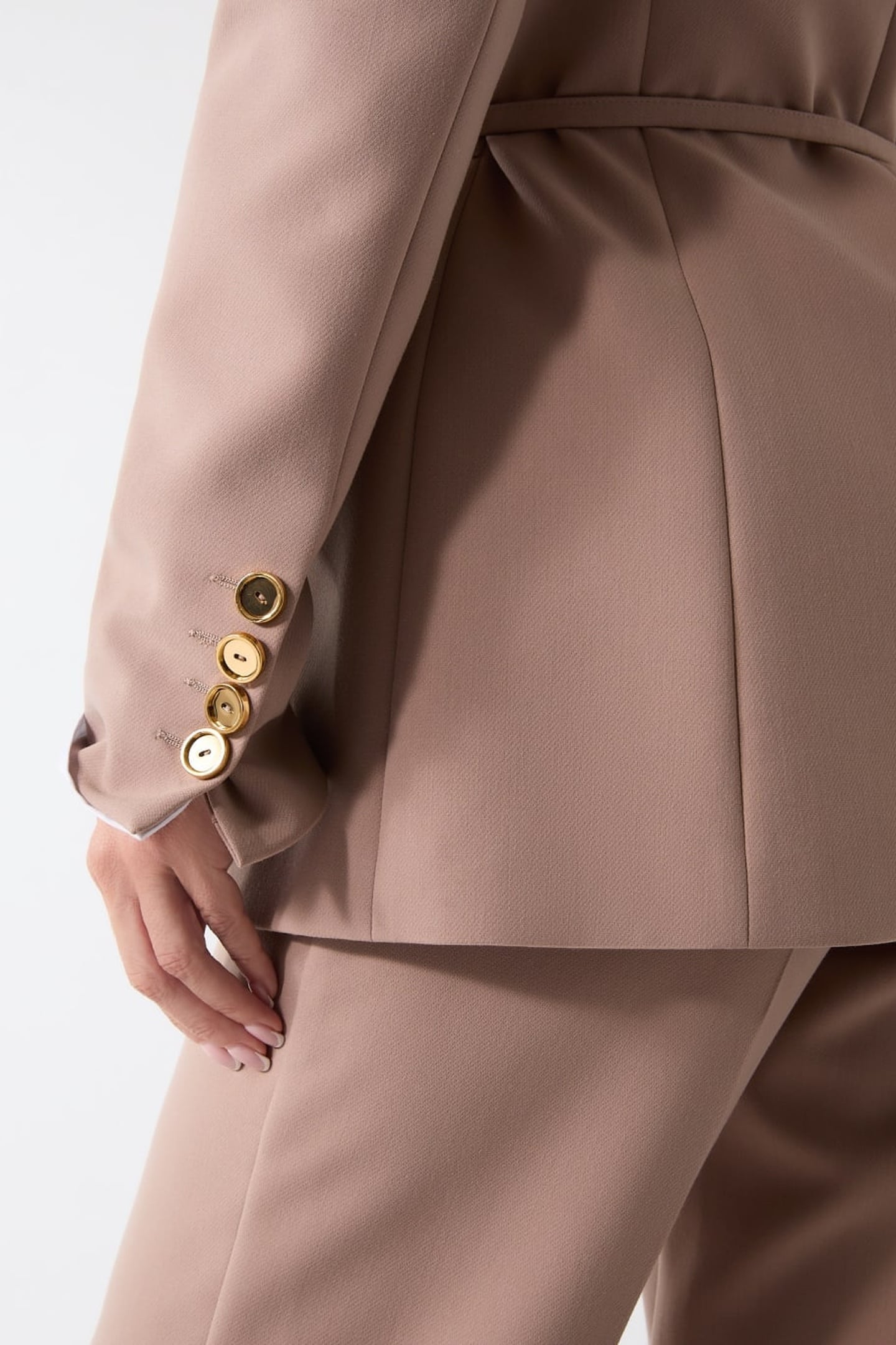 DALIA SNGL BRST BELT SILK TAUPE 8