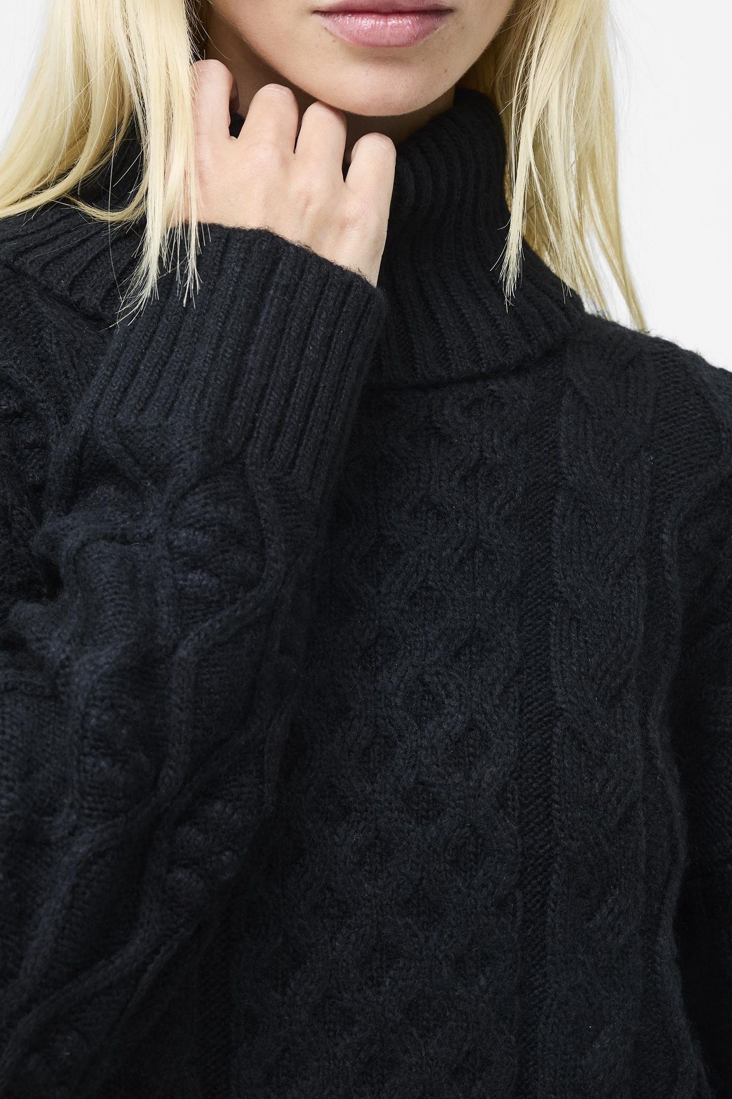 MAKIRA KNIT TURTLENECK MINI DR BLACK 5