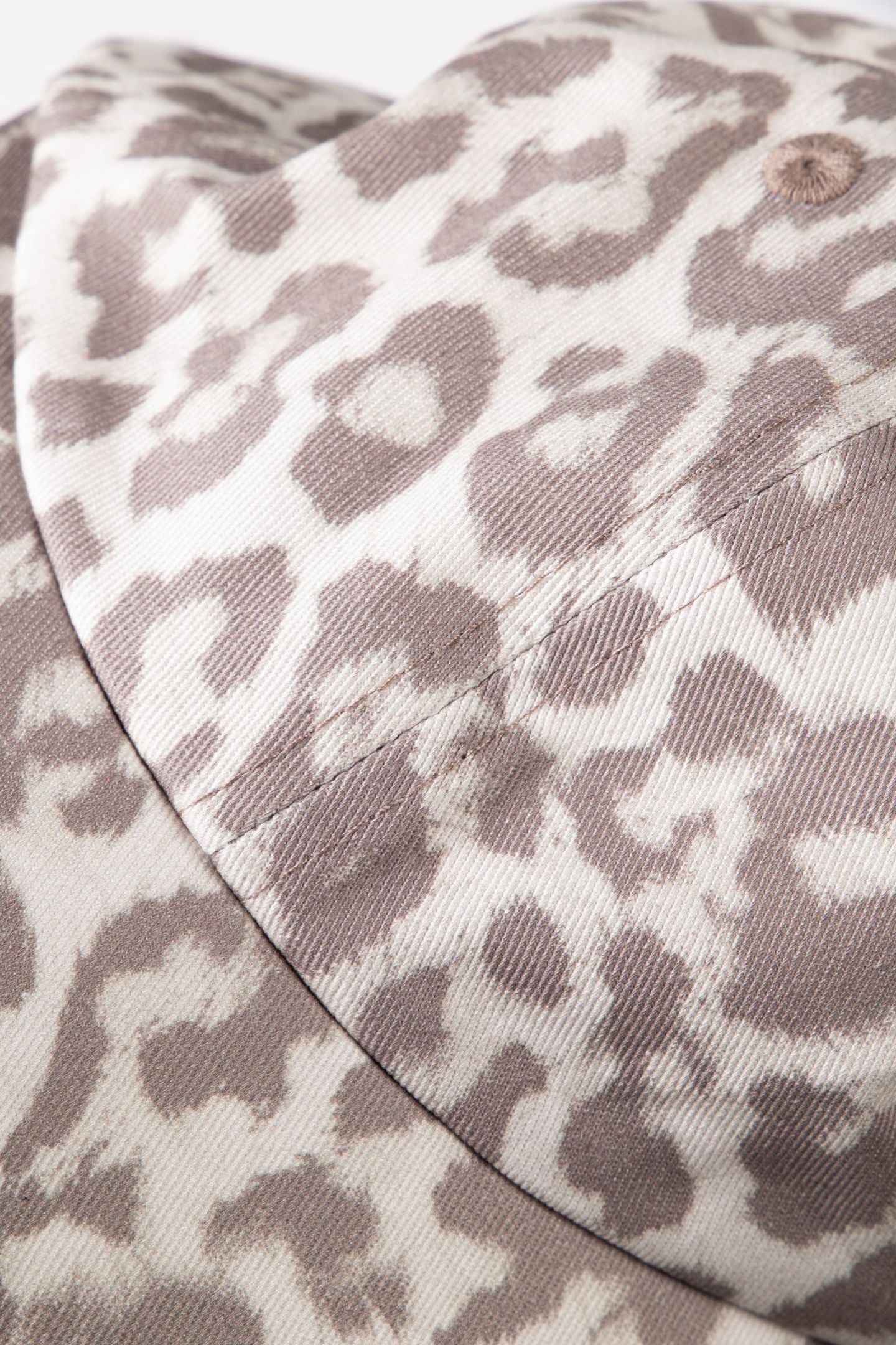 ALICE LEO CAP BEIGE 4