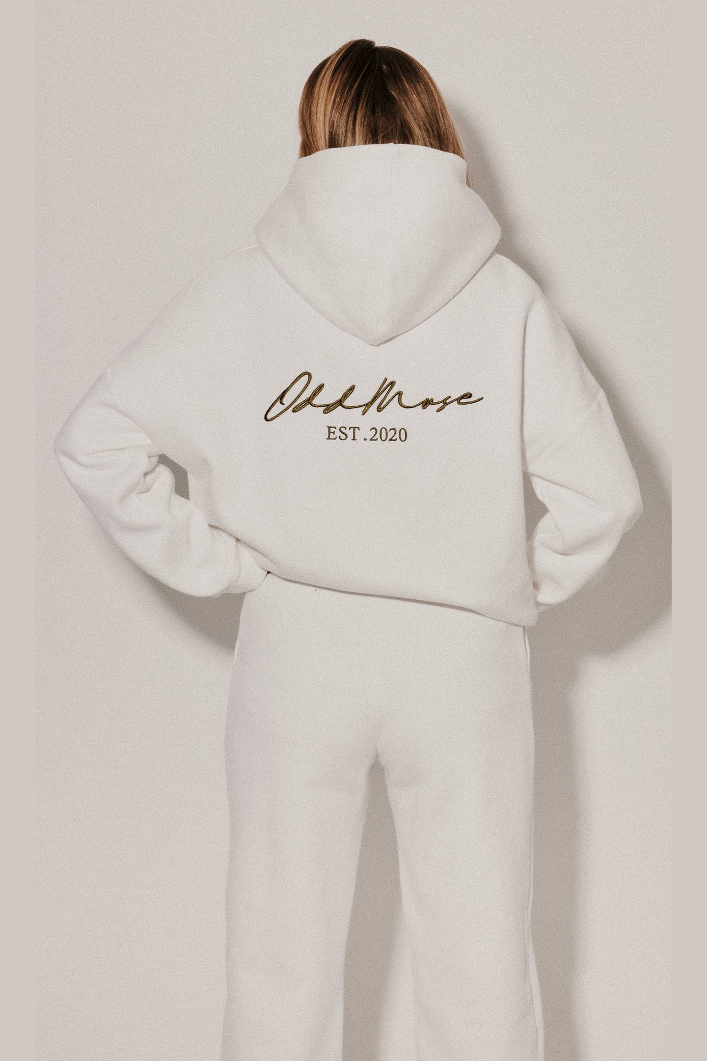 HOODIE WHITE 2