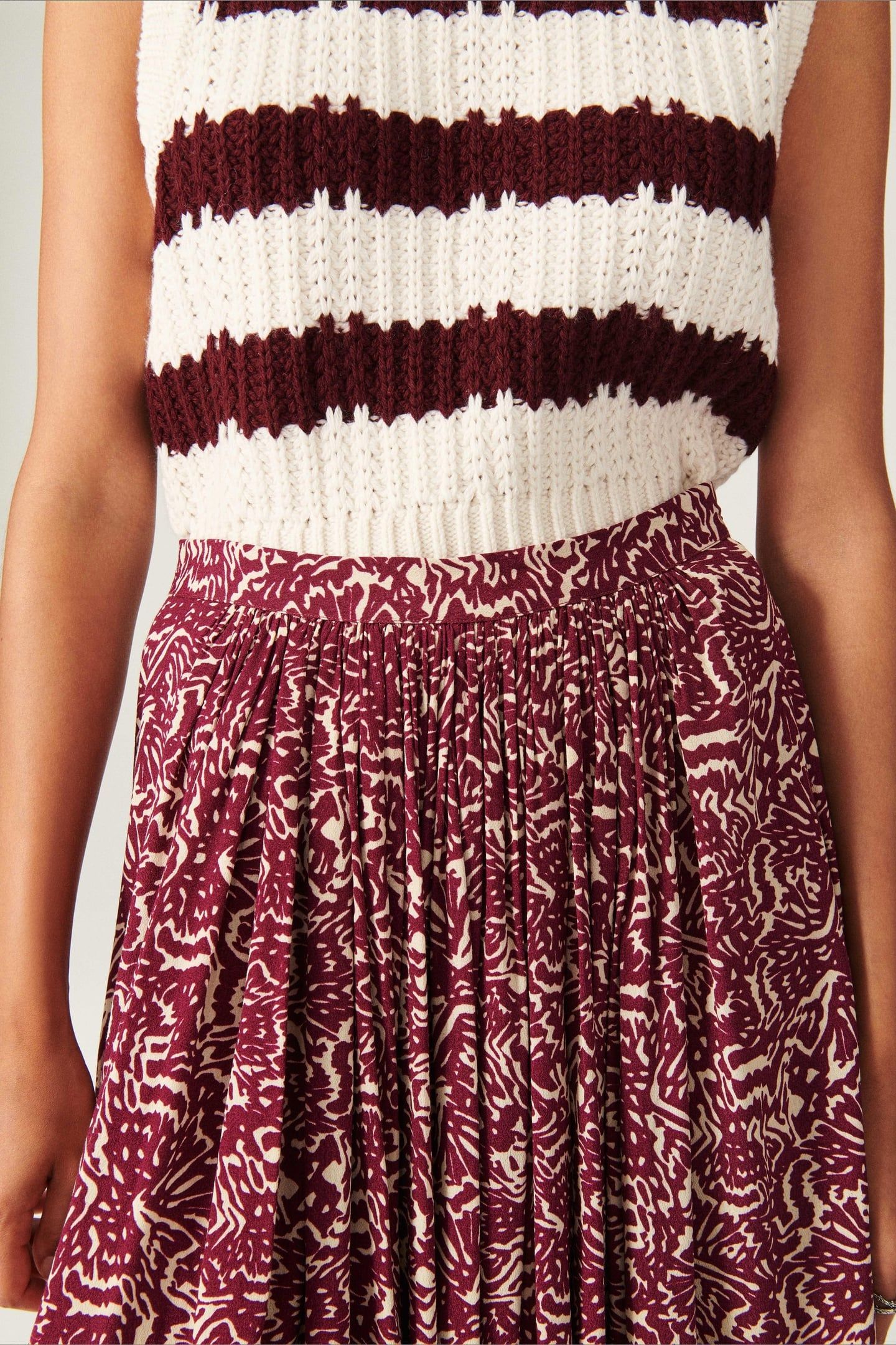 MID-LENGTH SKIRT RAISIN 3