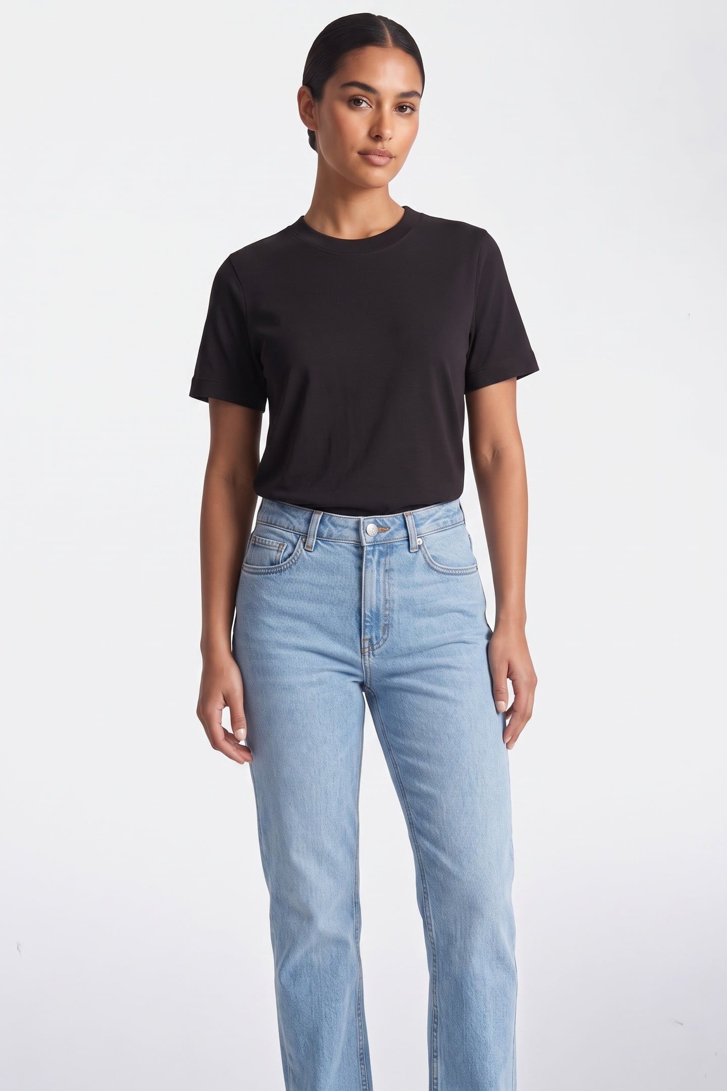 NAEMI SIGNATURE TSHIRT BLACK 1