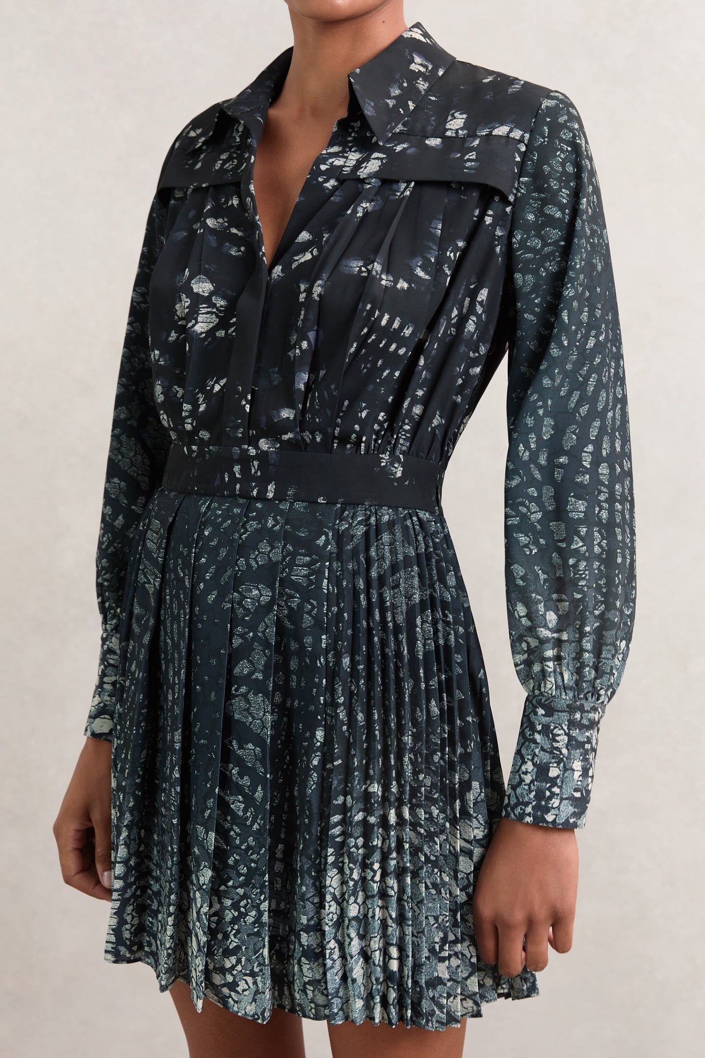 PRINTED FLIPPY DRESS NAVY 5