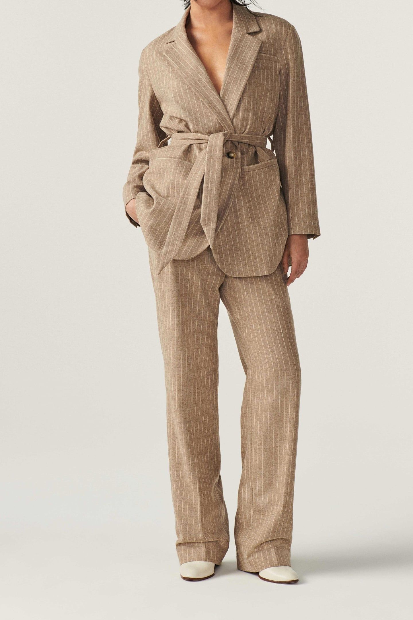 TAILORED BLAZER BEIGE 1