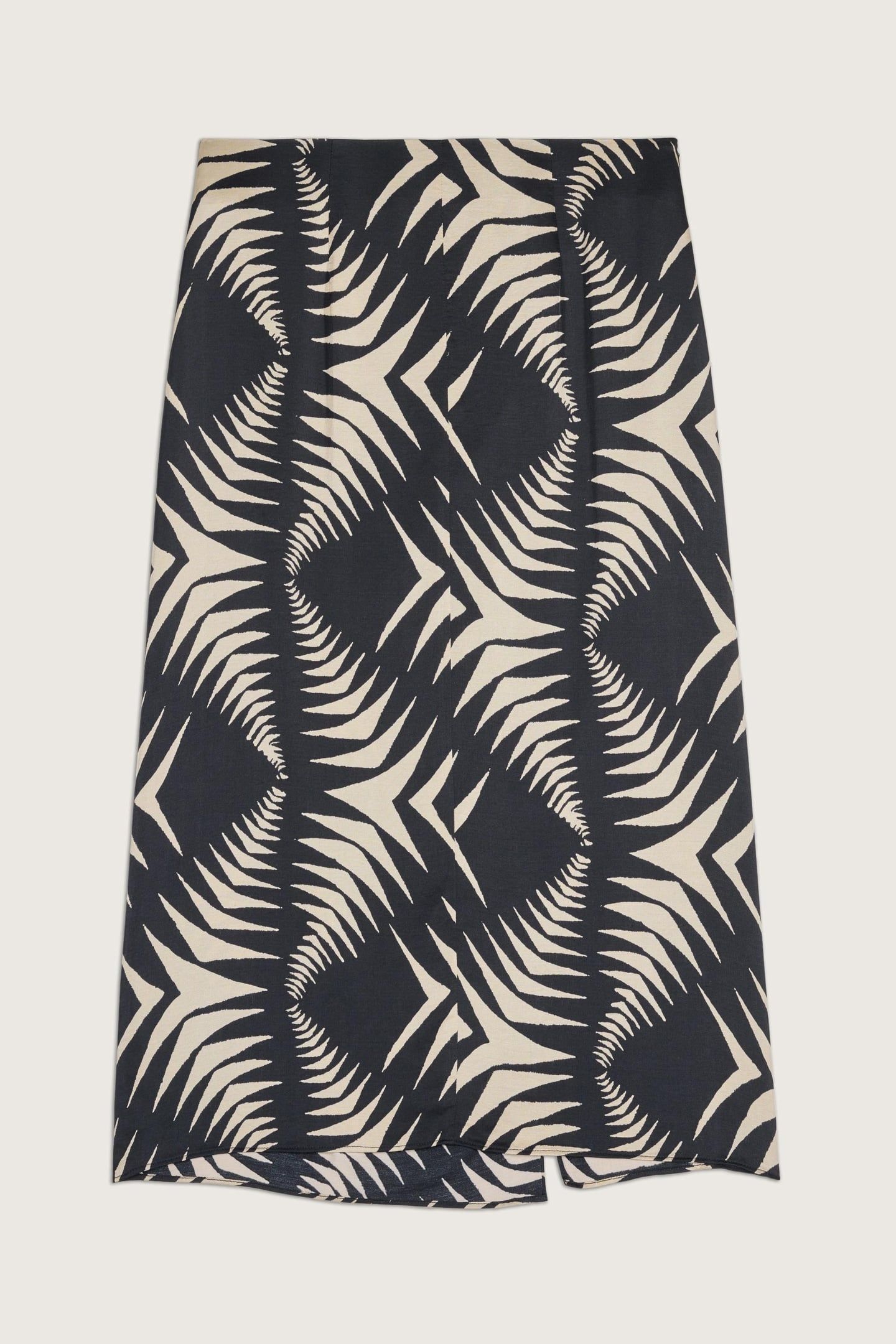 MID-LENGTH SKIRT BLACK 3
