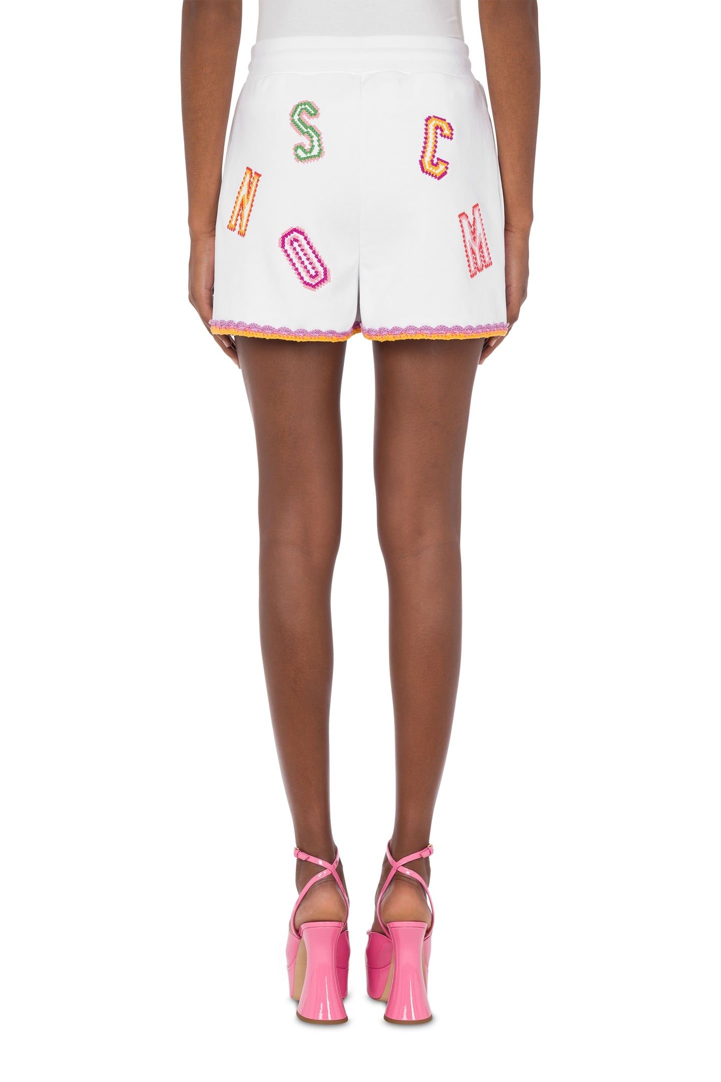 ORGANIC CROCHET LETTERING FLEECE SHORTS WHITE 2