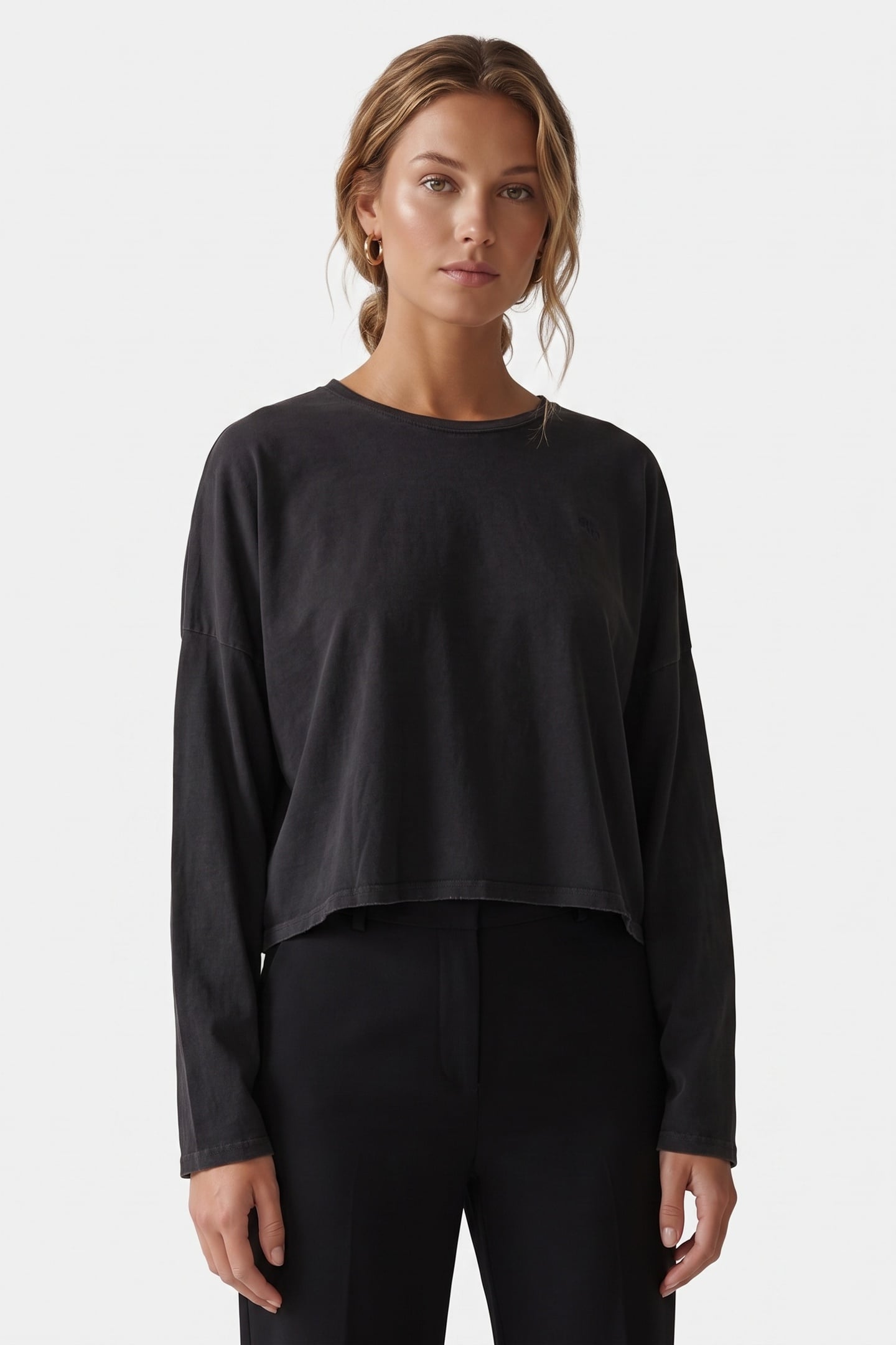 THE DARK PEACHY LOOSE COTTON LONGSLEEVE BLACK 1