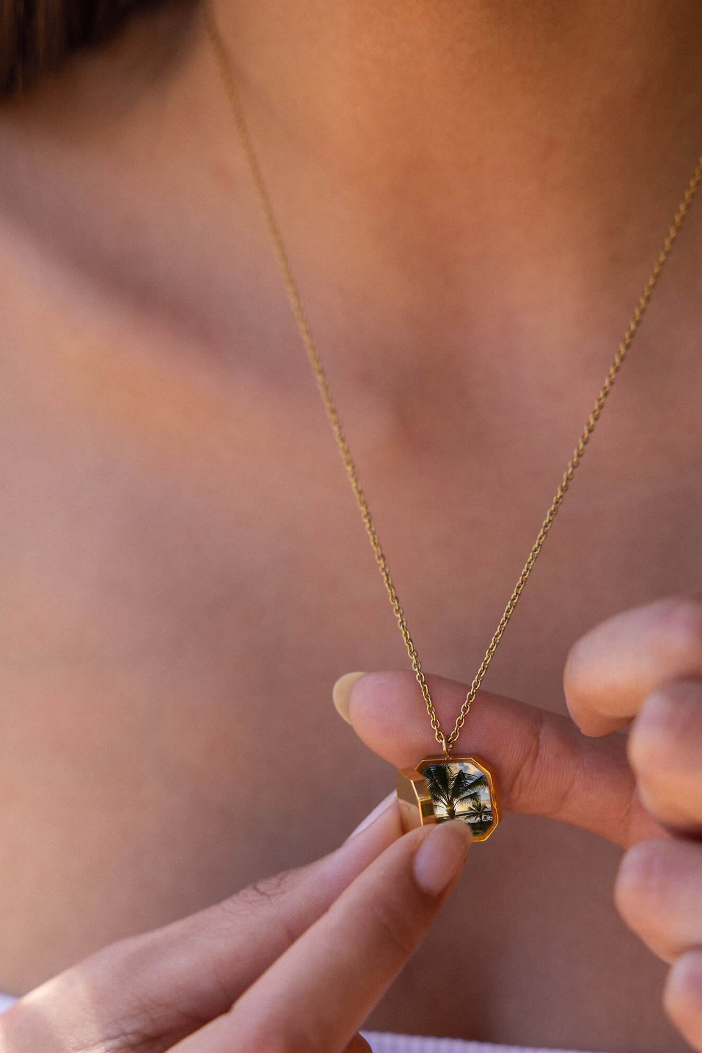 ELEGANCE MEDAILLON KETTE ROSEGOLD 2