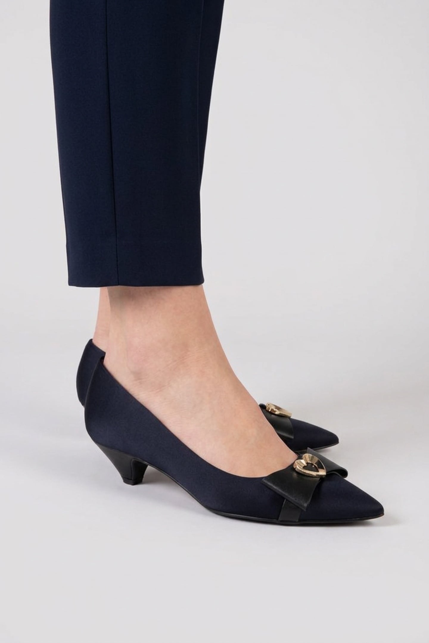 PUMP BLACK 2