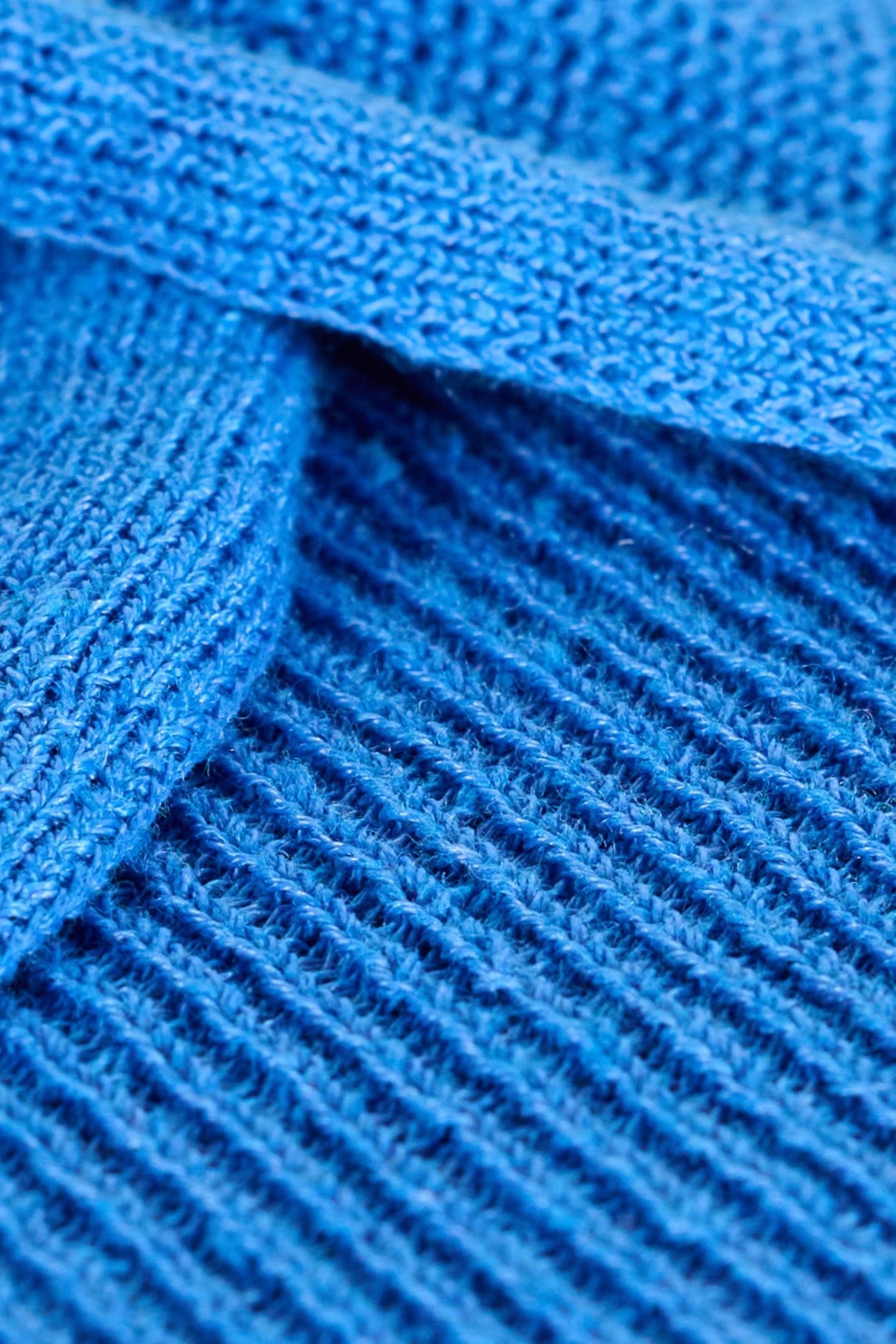 SLEEVELESS KNIT BLUE 7
