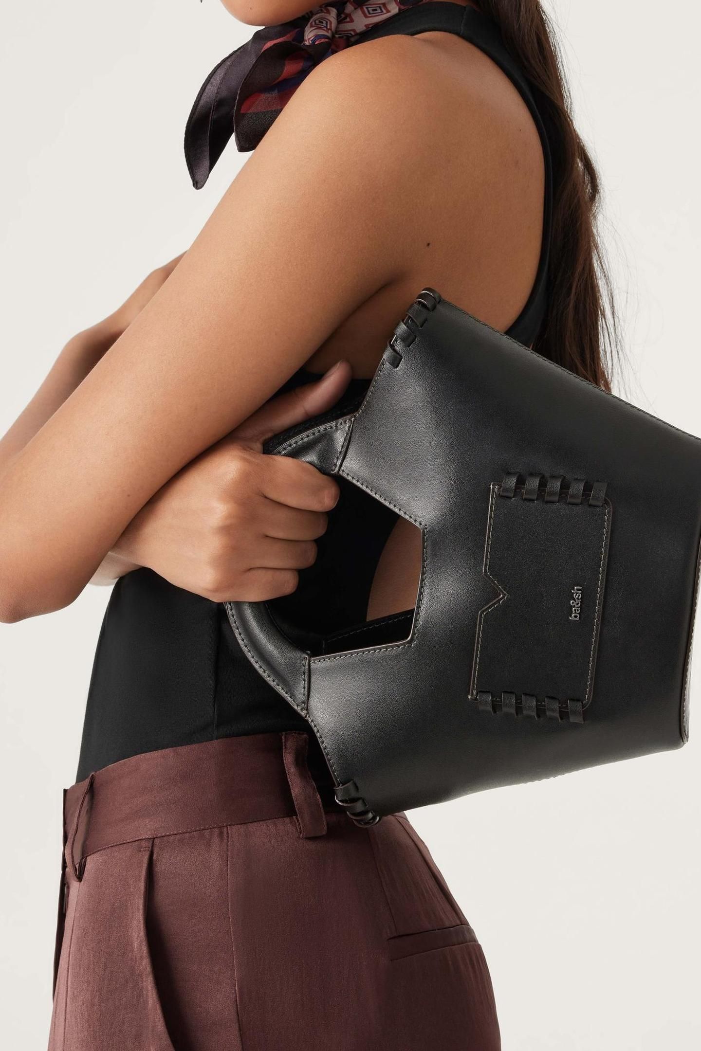 HAND BAG BLACK 5