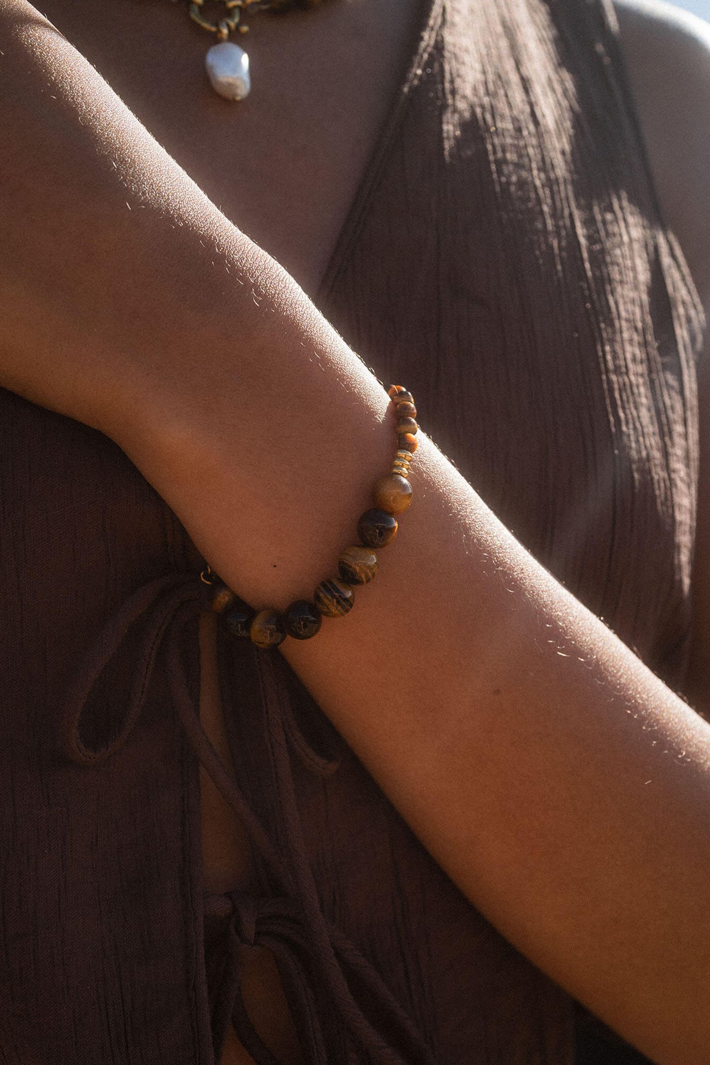 TIGER'S EYE ARMBAND SILVER 2