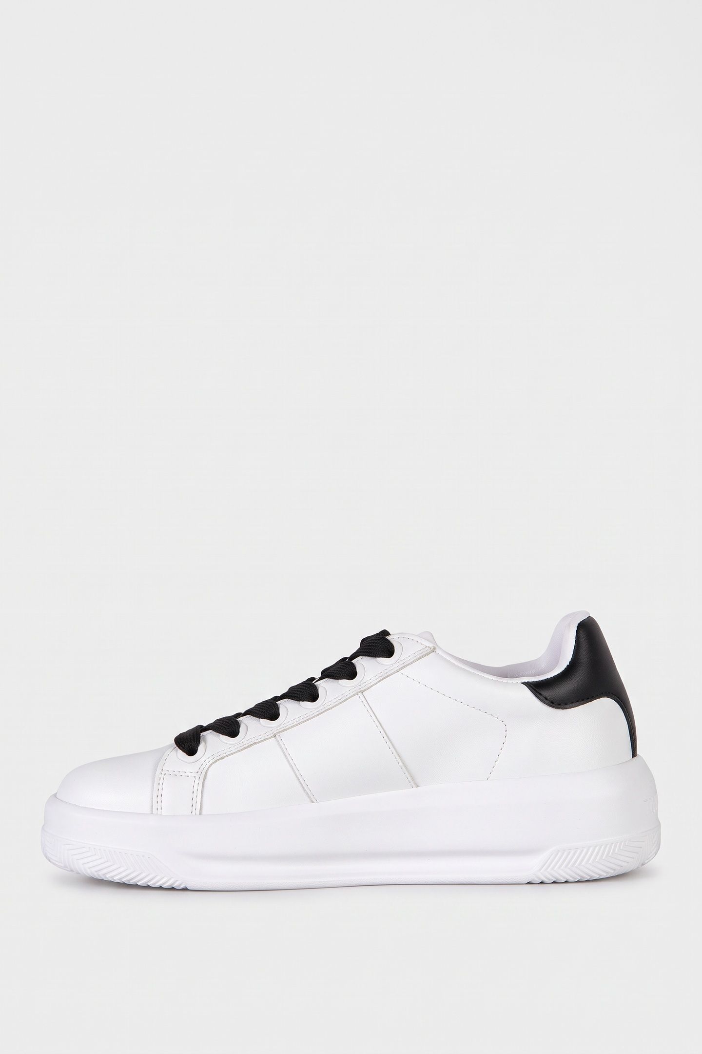 SNEAKERS WHITE 4