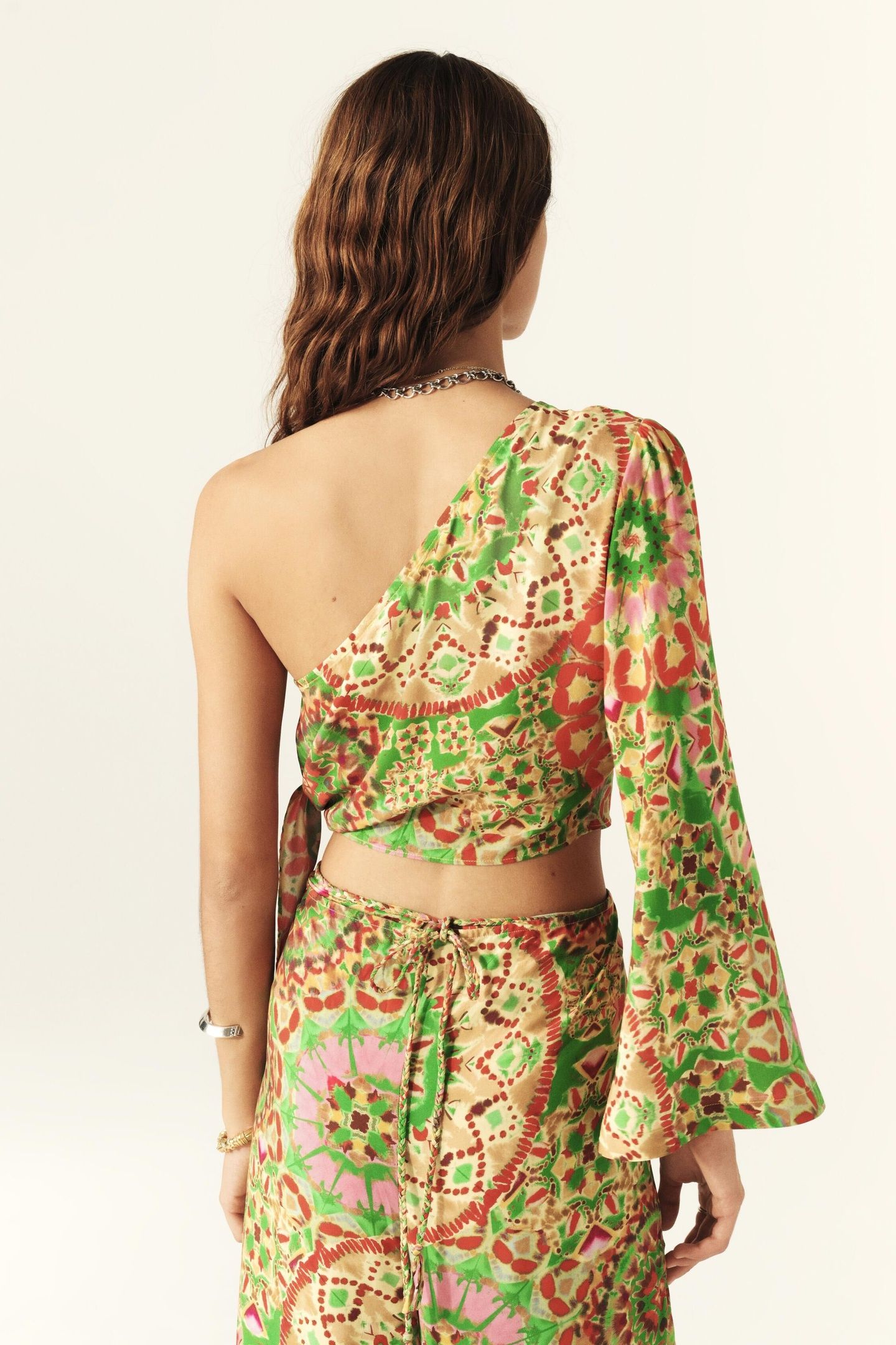 LONG SLEEVES TOP VERT 3