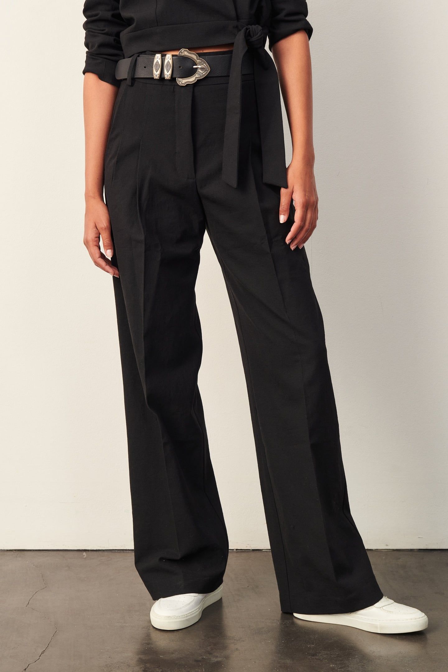 WIDE TROUSERS BLACK 3