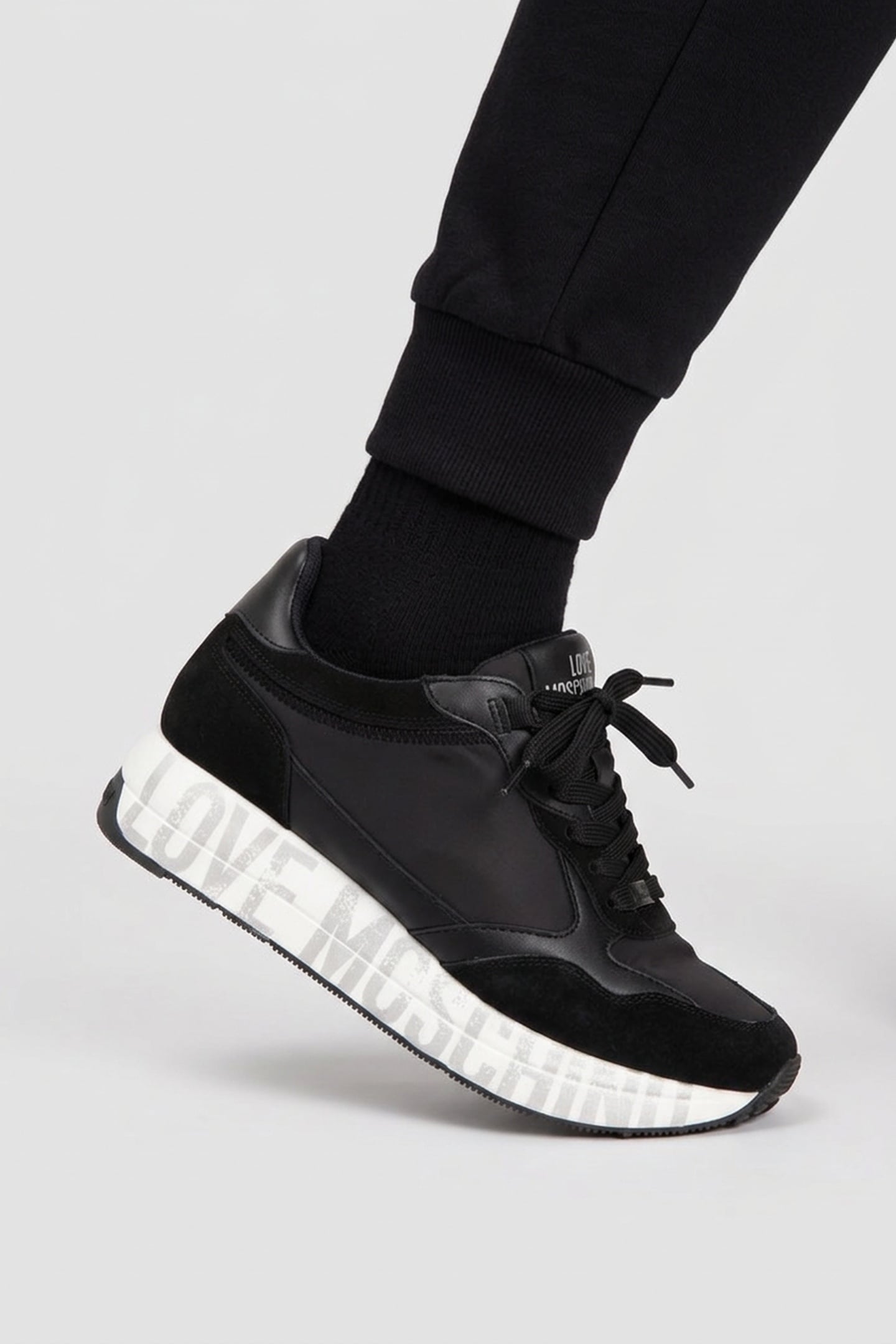 SNEAKERS BLACK 2