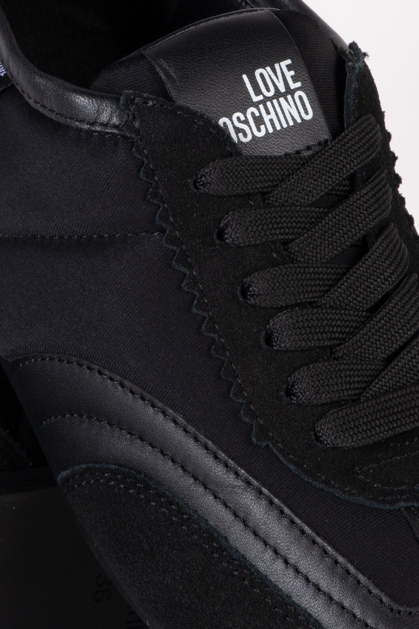 SNEAKERS BLACK 2