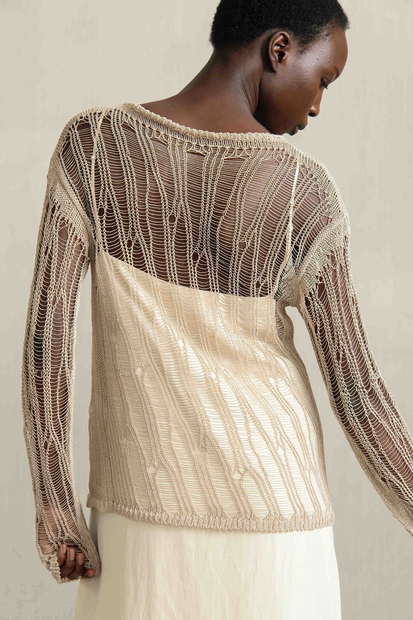 THIARA BEIGE 2