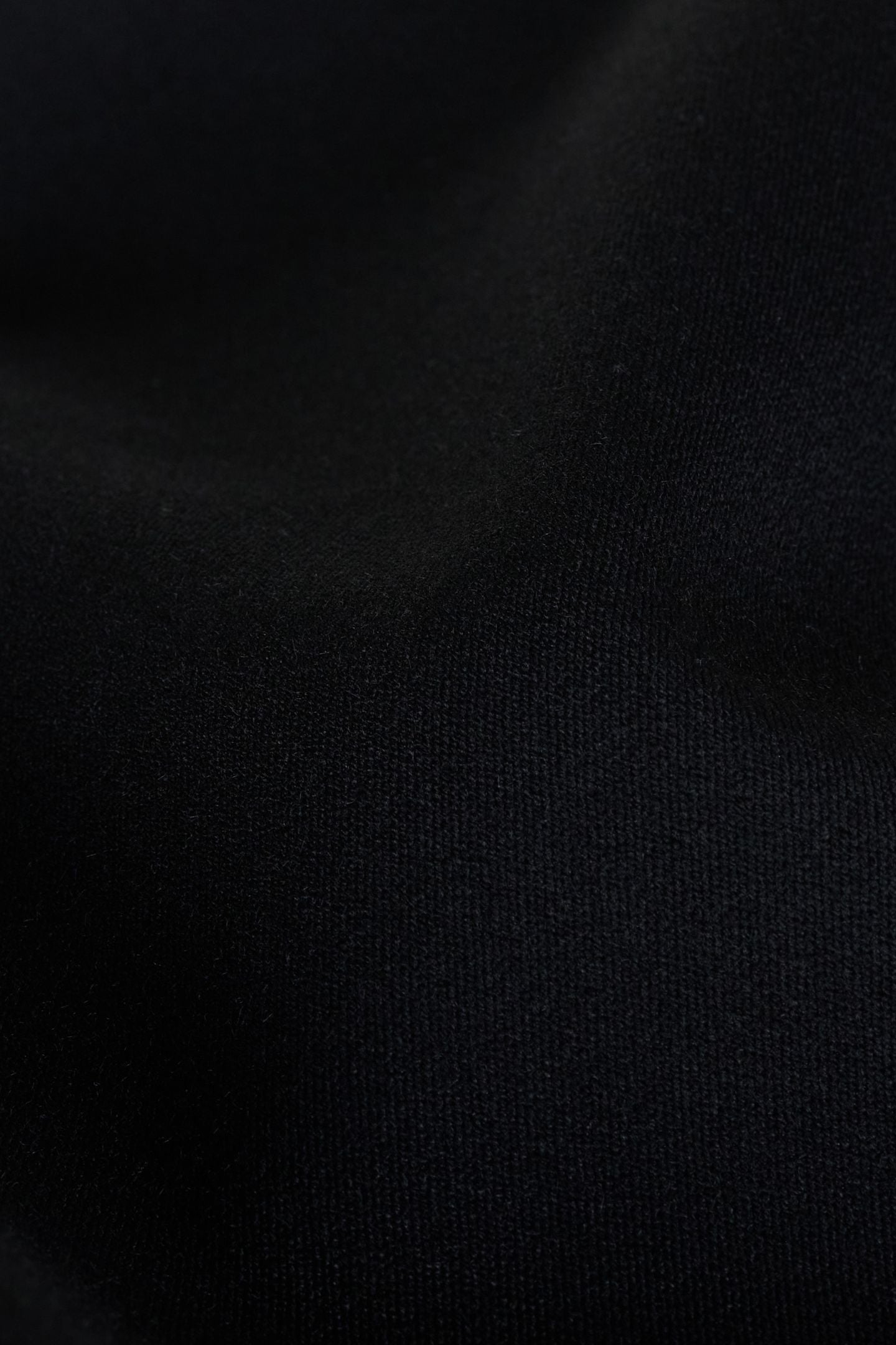 SLEEVELESS TOP BLACK 4