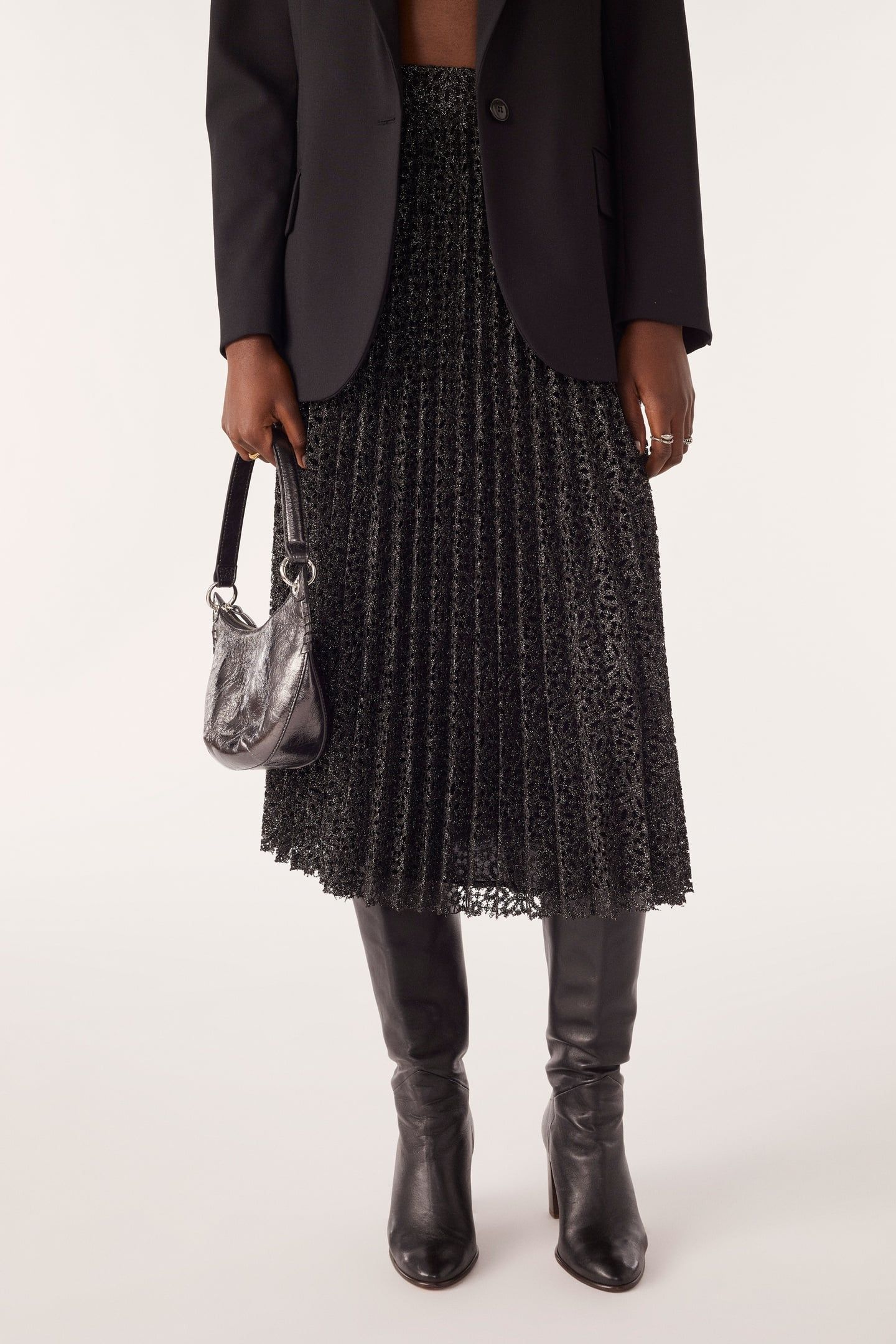 MID-LENGTH SKIRT BLACK 2