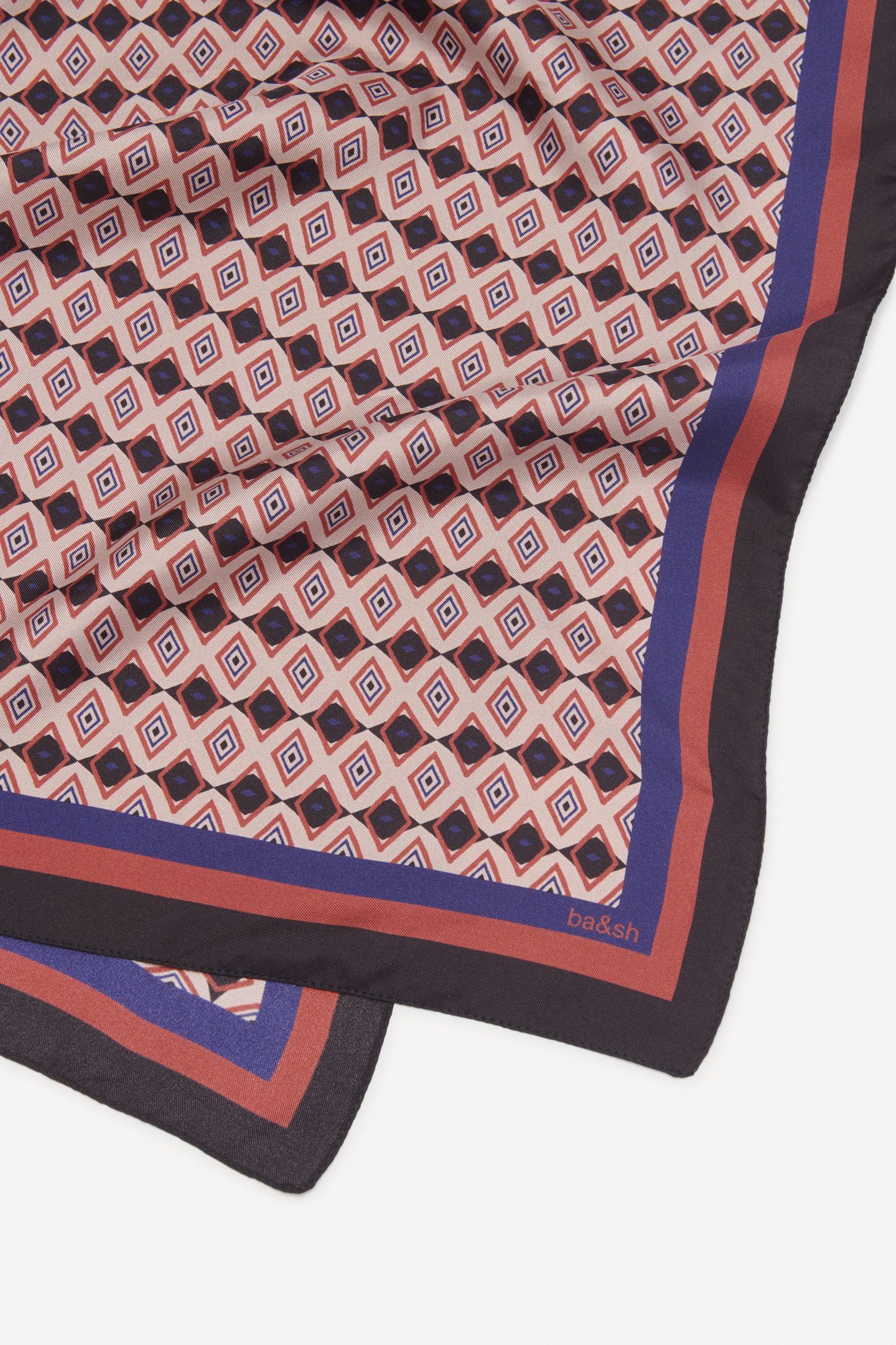 SCARF RAISIN 2