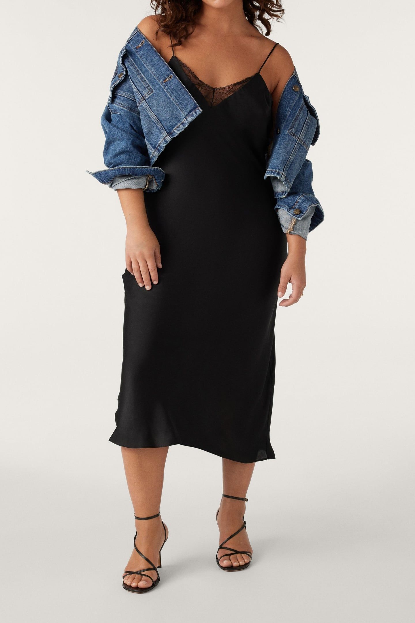 MID-LENGTH DRESS BLACK 2