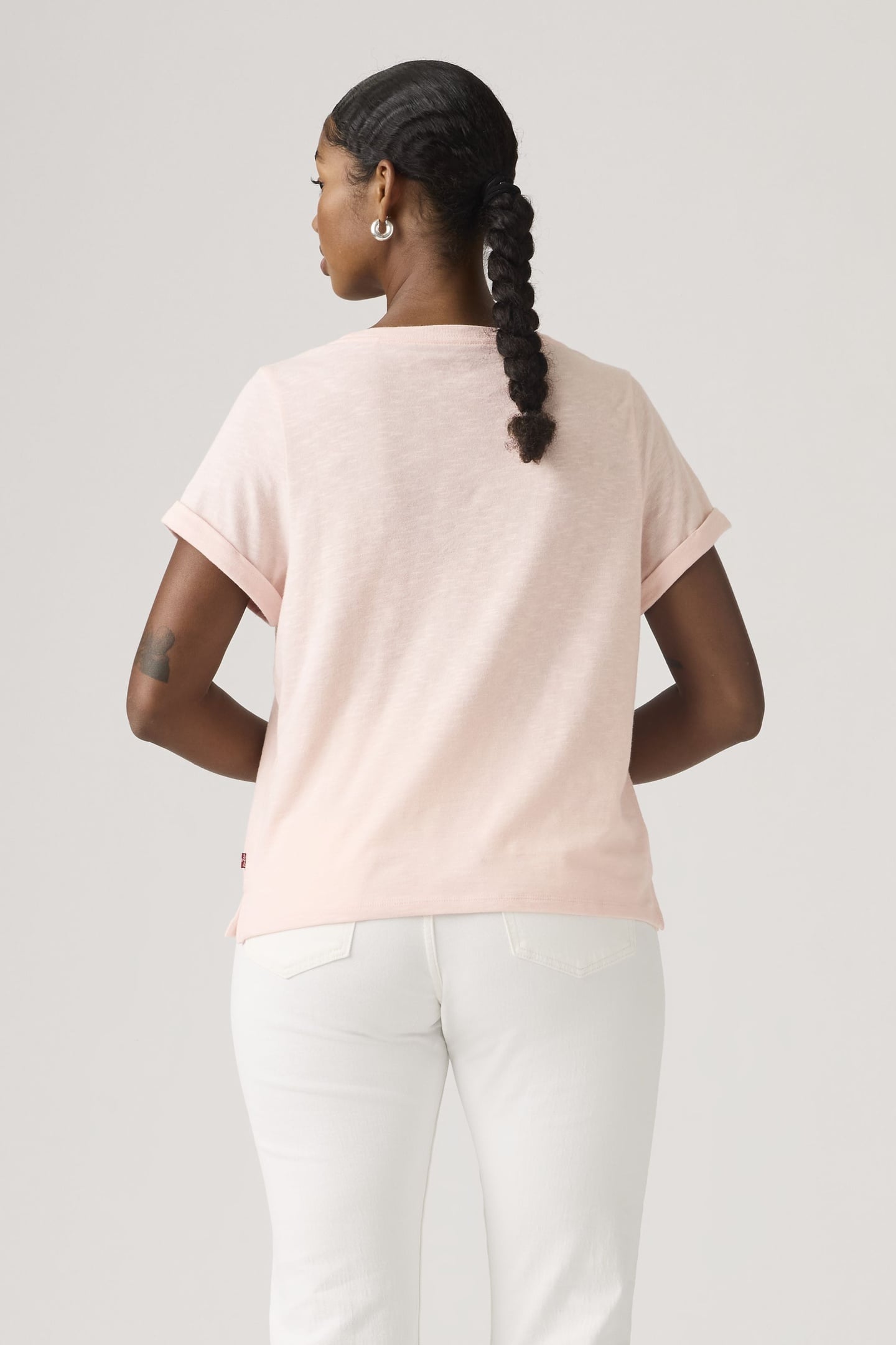 GRAPHIC JULIE POCKET TEE 2