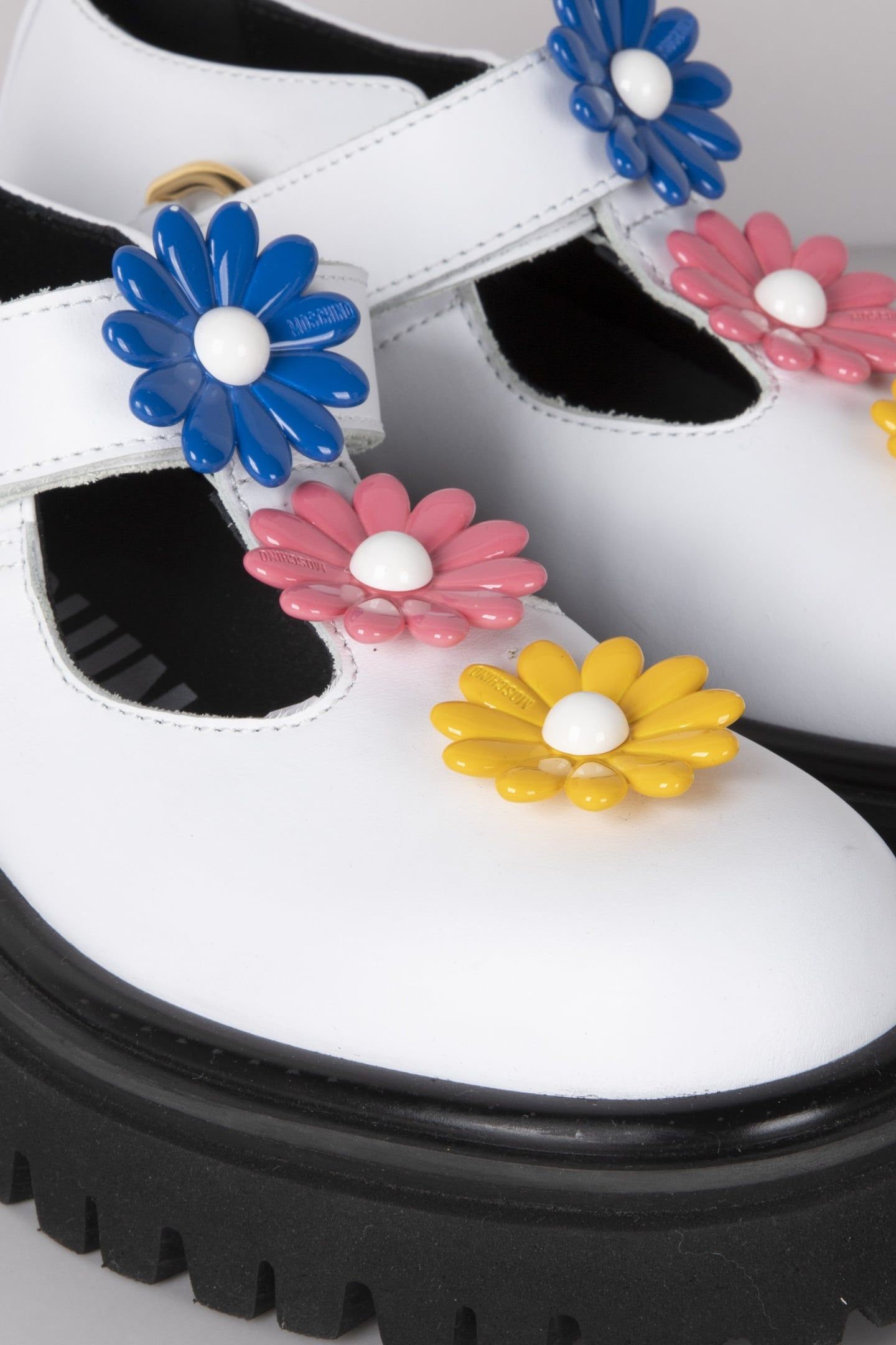 SHOES WHITE 2
