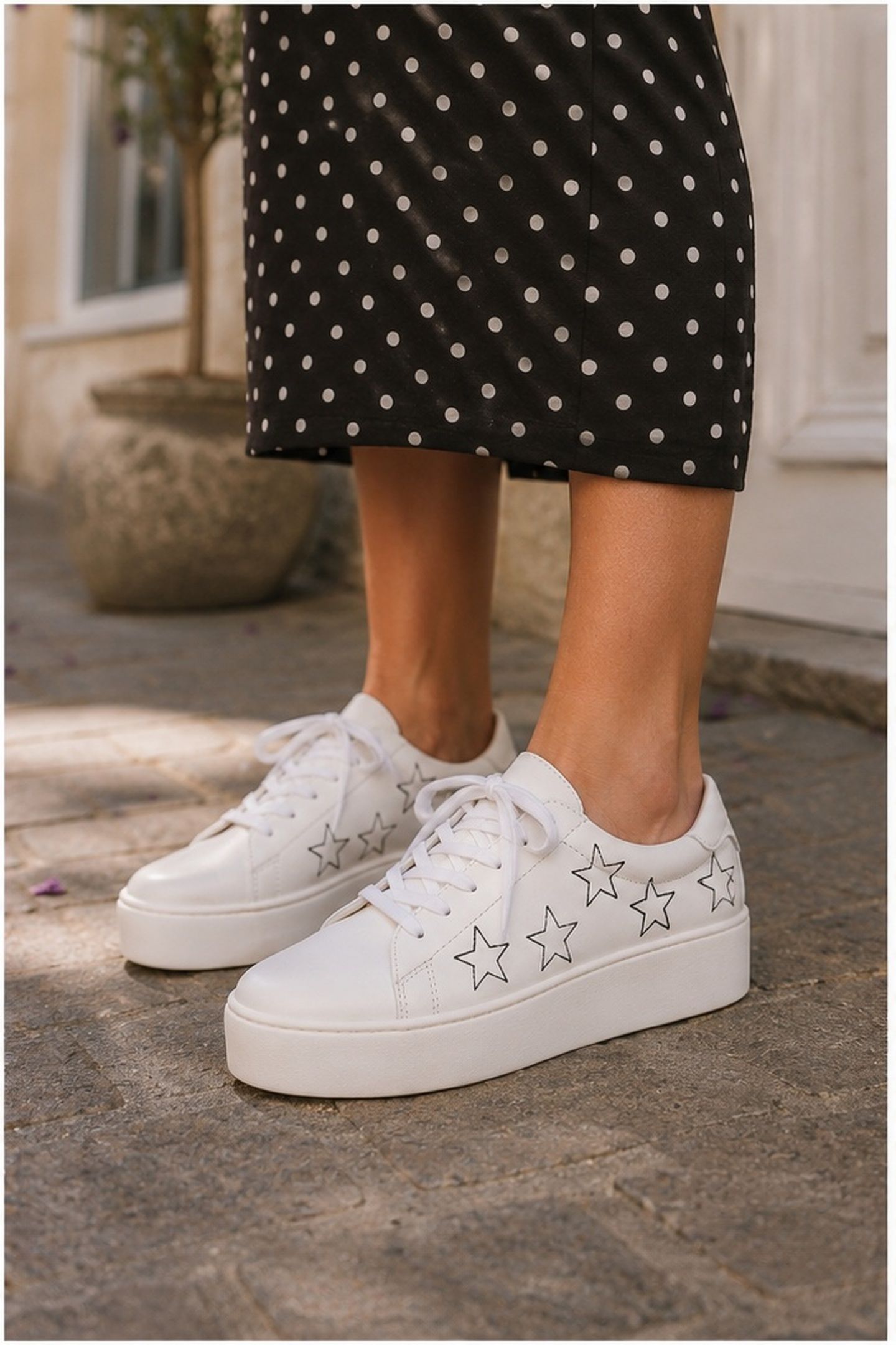 KENIA STARS WHITE / BLACK 3