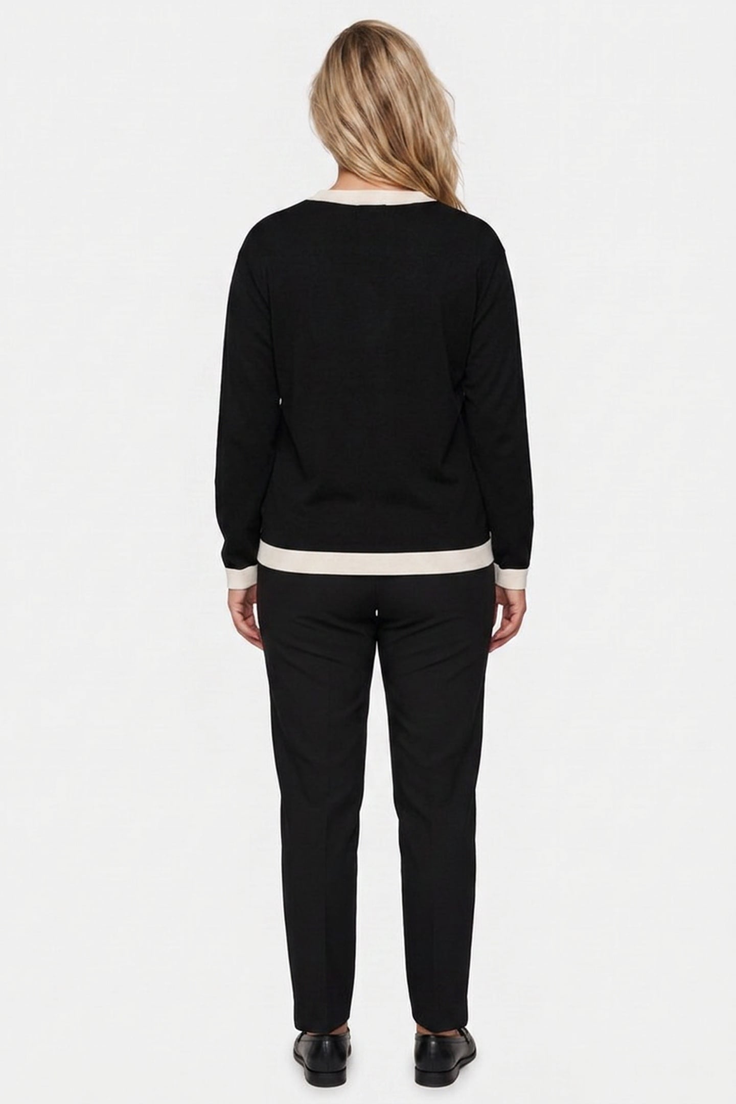 KNITWEAR BLACK 2