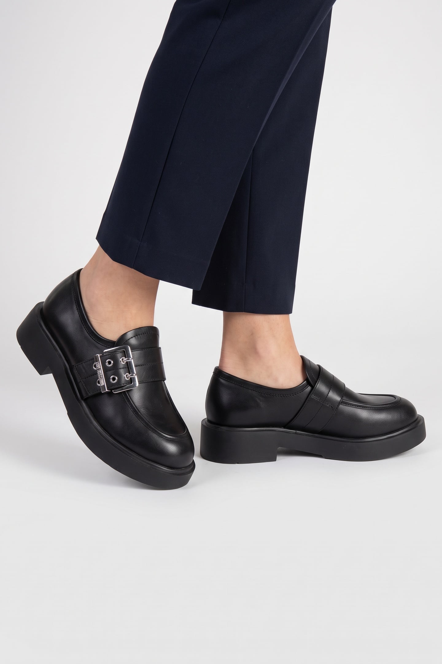 DERBY BLACK 4