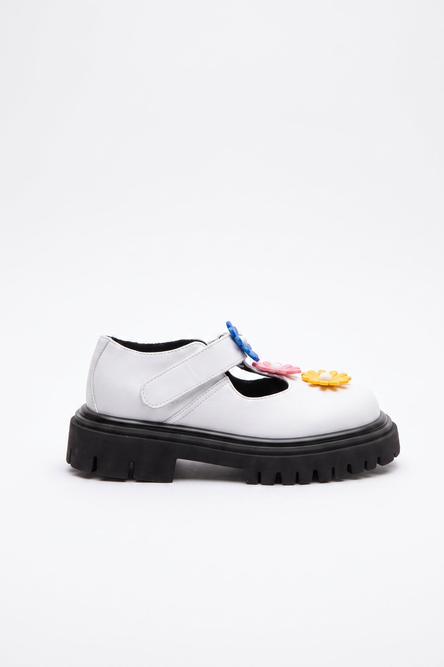SHOES WHITE 1