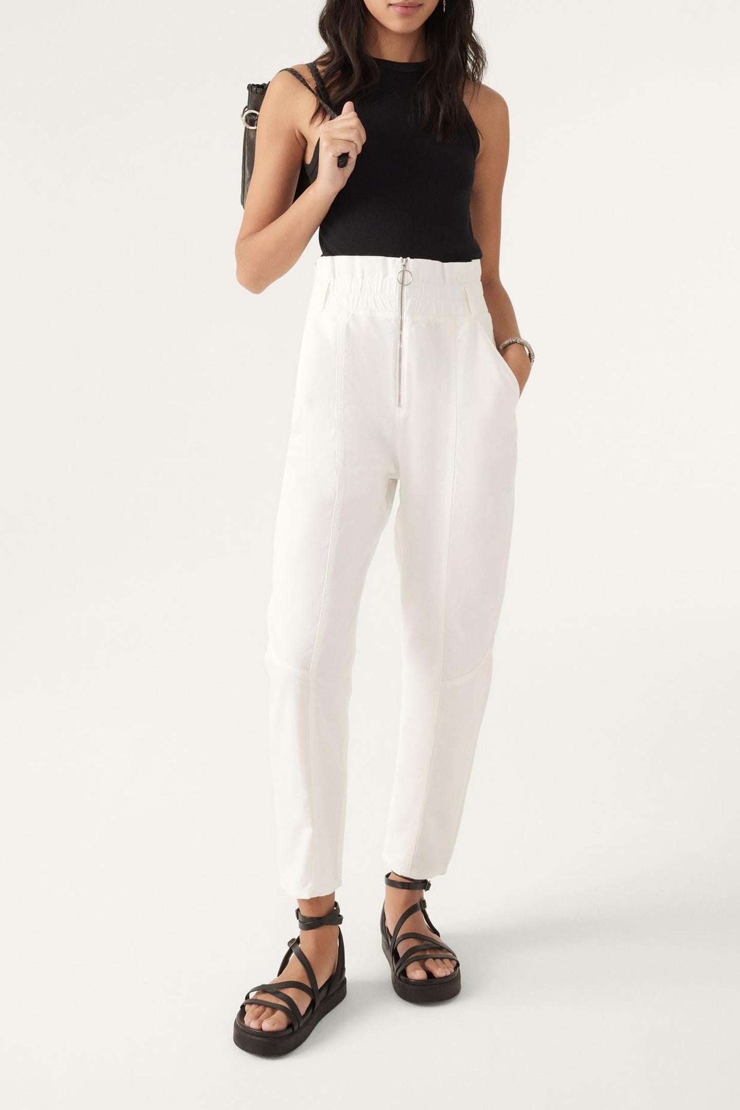 SLEEVELESS TEE BLACK 1