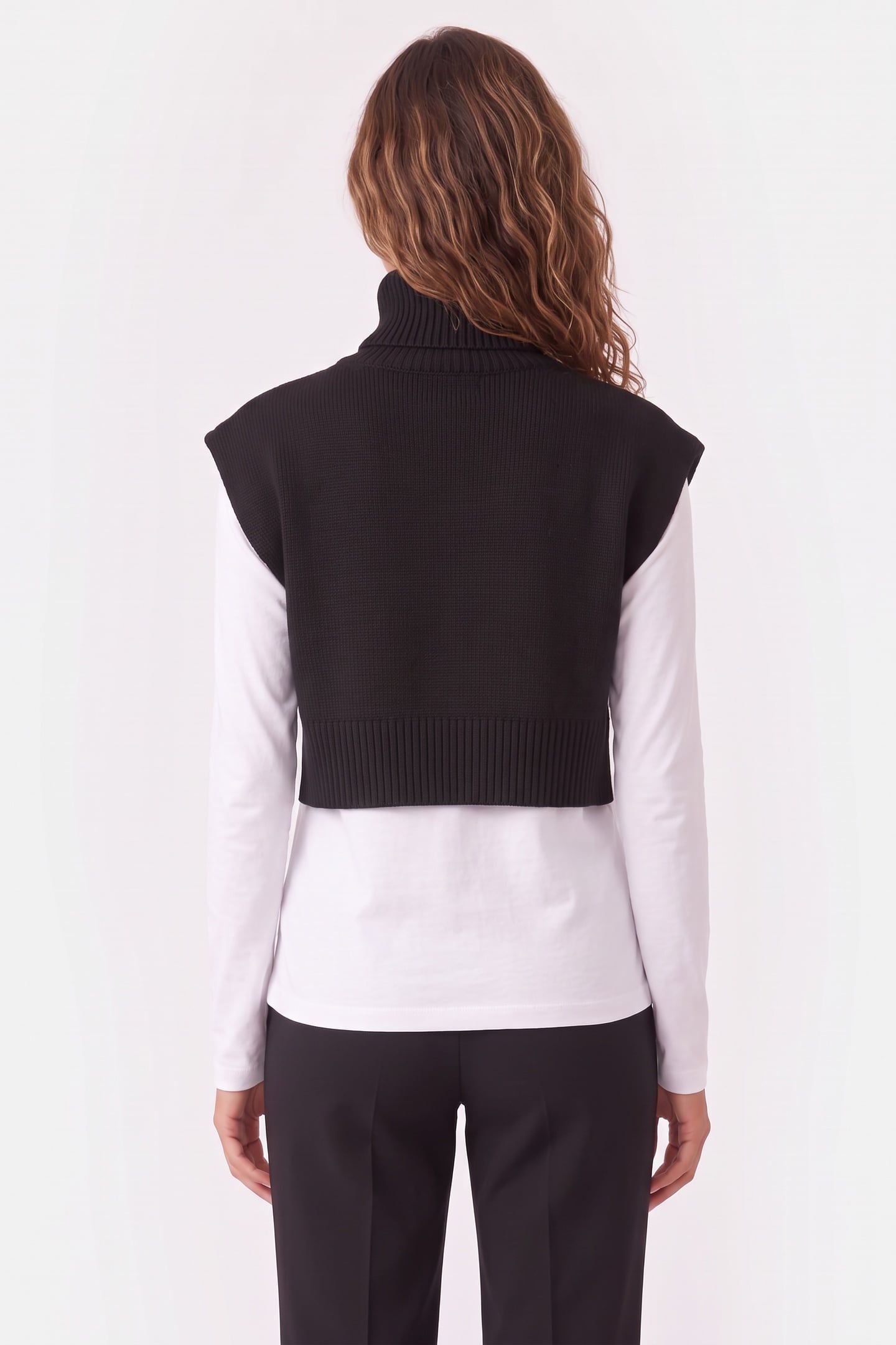 AIDA WOOL CAPE BLACK 2
