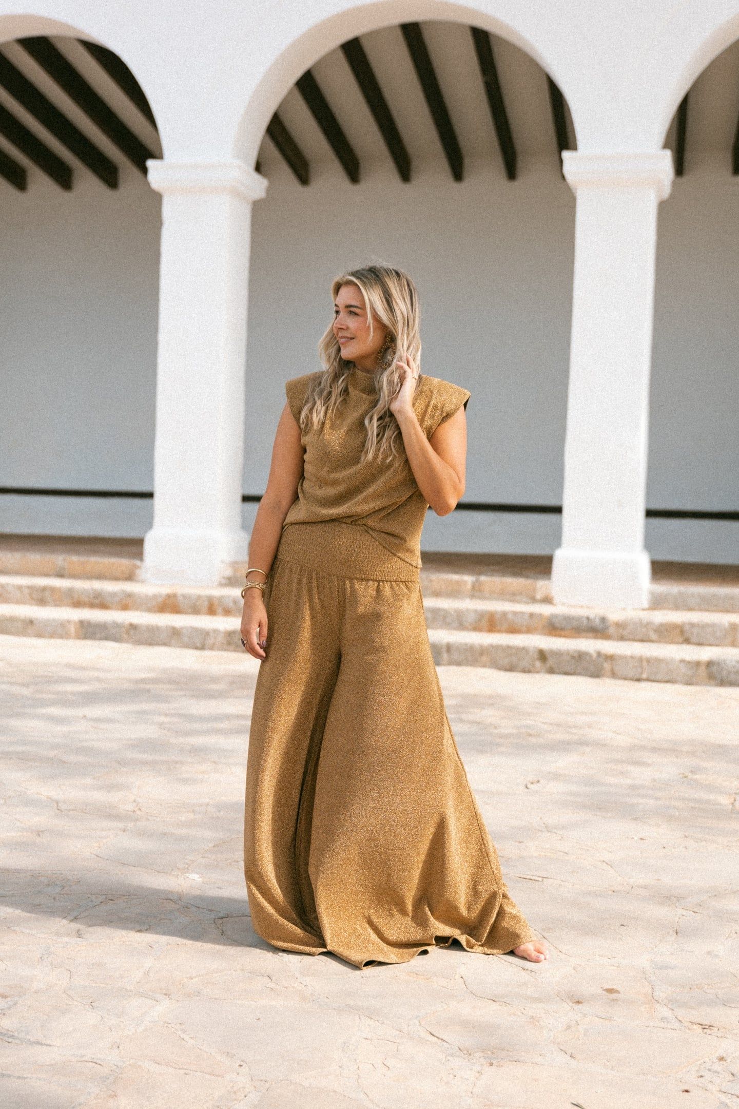 CARIÑO TOP GOLDEN GLITTER 2