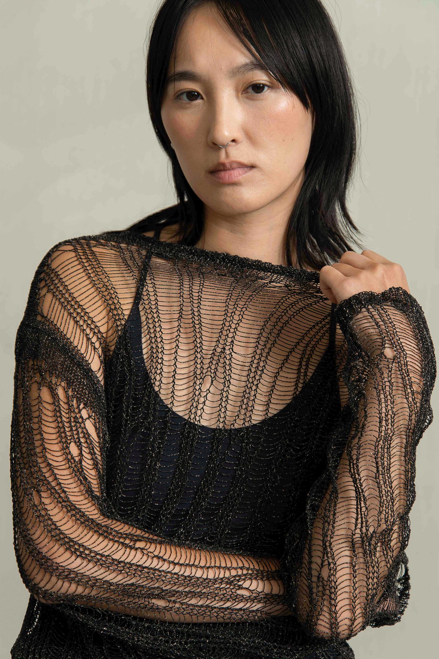 THIARA BLACKISH 4